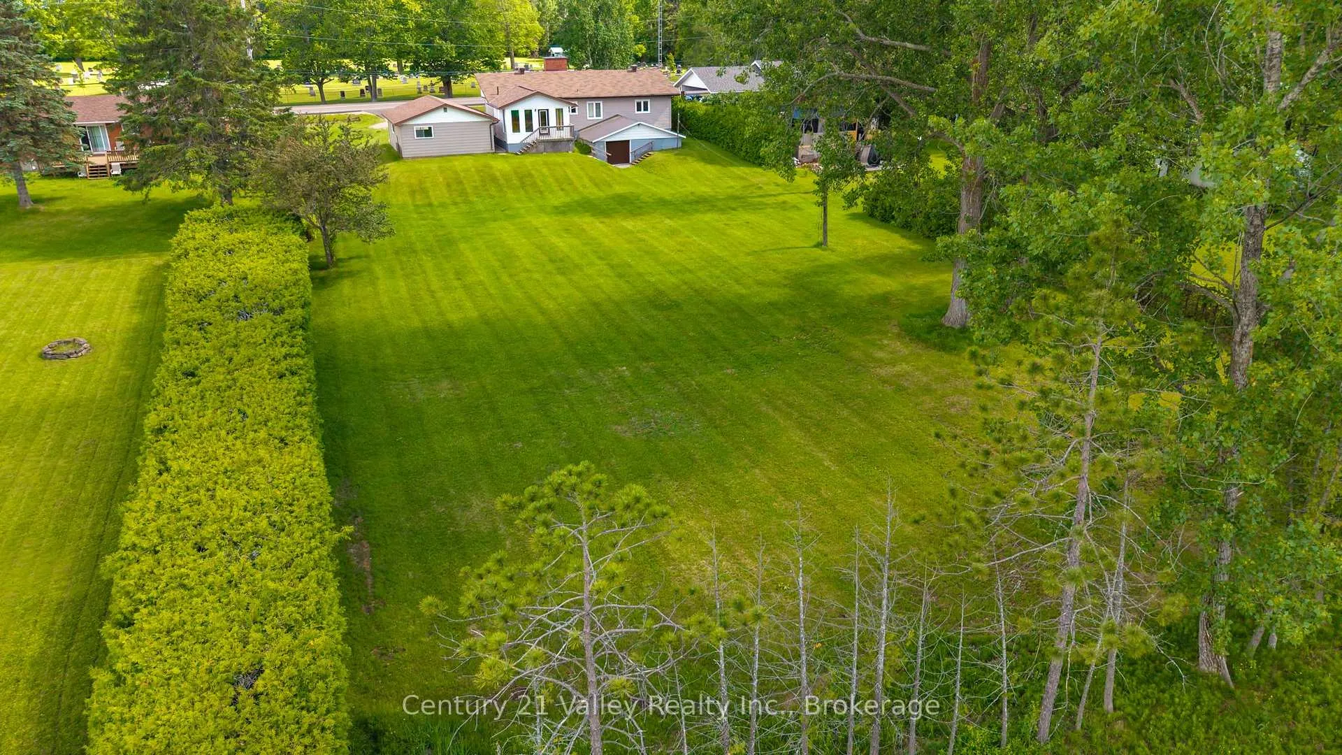 Photo 3 of 32 Foymount Road, Bonnechere Valley, Eganville/Bonnechere Twp — HOMEH