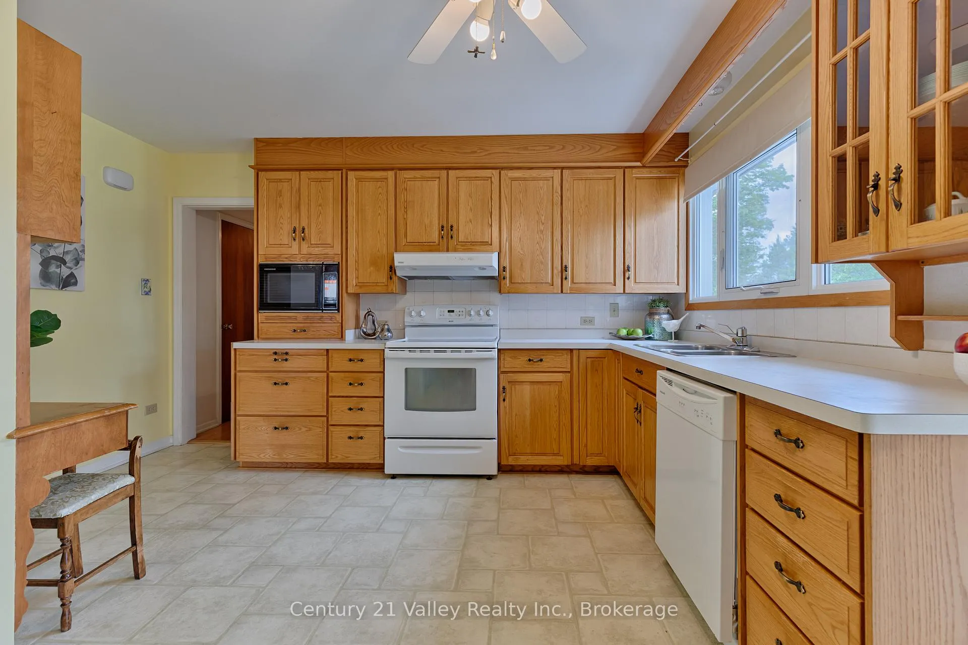 Photo 8 of 32 Foymount Road, Bonnechere Valley, Eganville/Bonnechere Twp — HOMEH