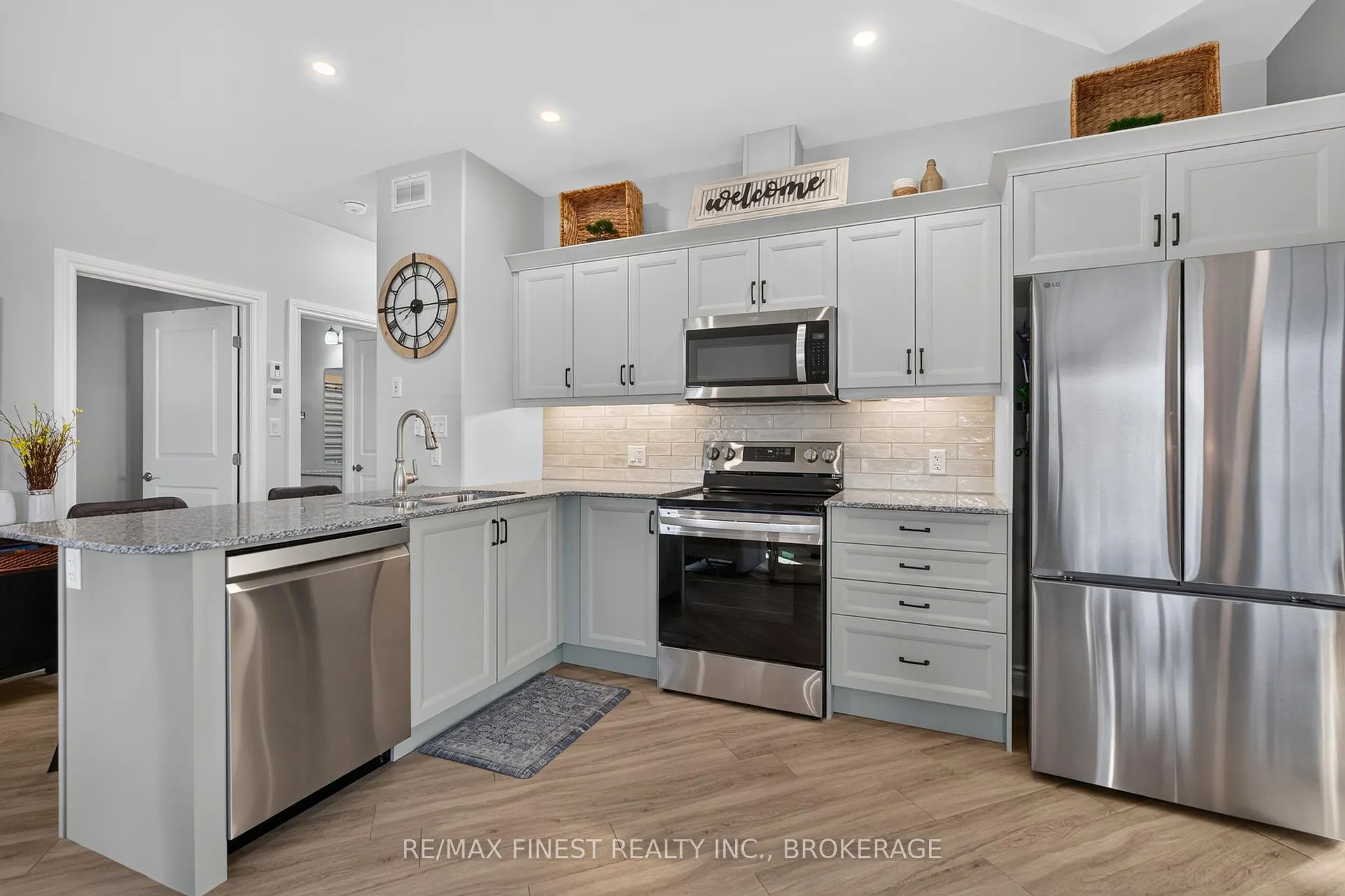 Photo 9 of Unit 90, 52 Lowry Place, Loyalist, Amherstview — HOMEH