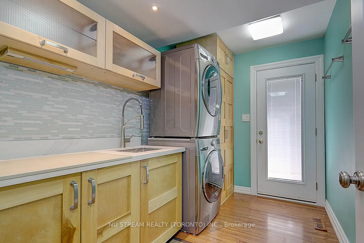 Photo 6 of 47 Hemingway Crescent, Markham, Unionville — HOMEH