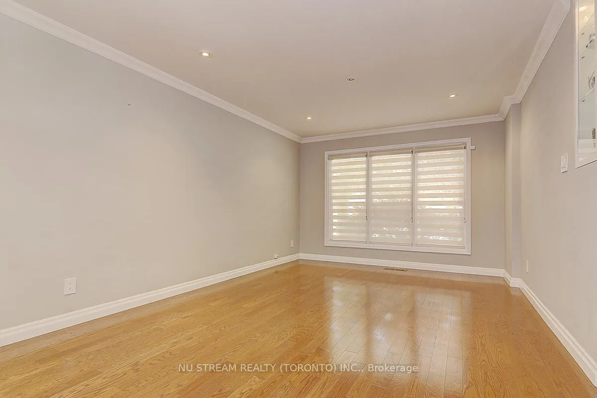Photo 7 of 47 Hemingway Crescent, Markham, Unionville — HOMEH