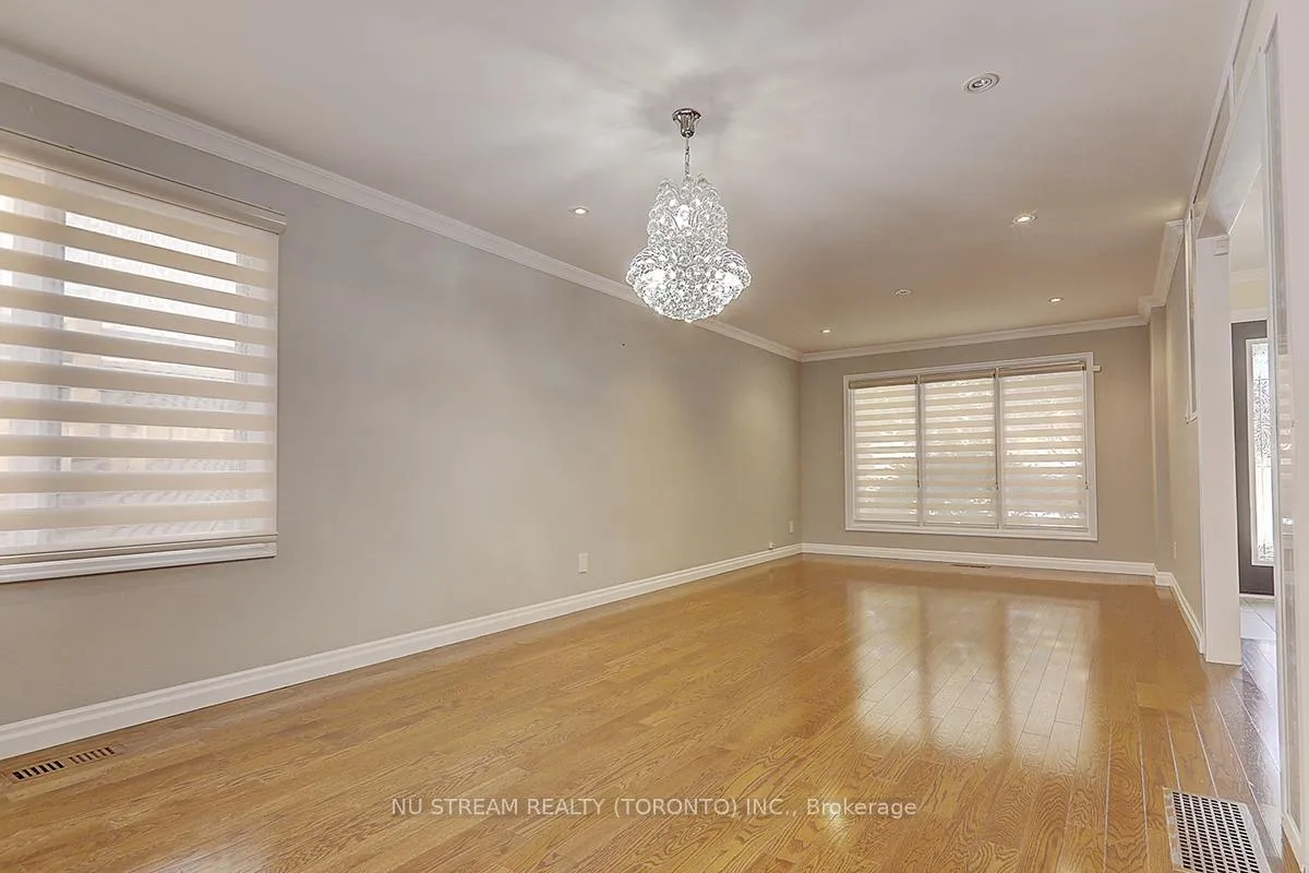 Photo 8 of 47 Hemingway Crescent, Markham, Unionville — HOMEH
