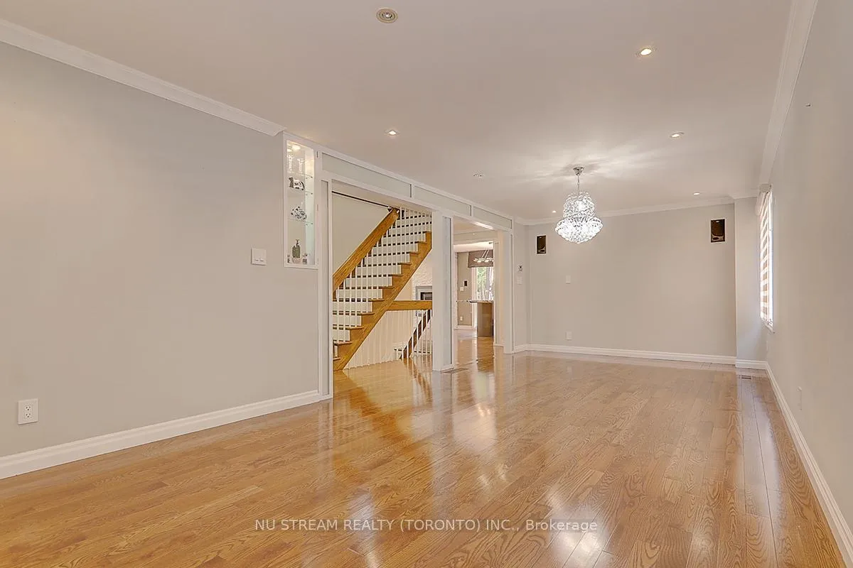 Photo 9 of 47 Hemingway Crescent, Markham, Unionville — HOMEH