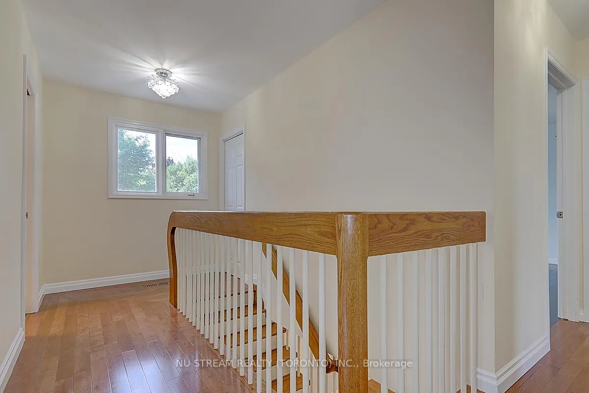 Photo 10 of 47 Hemingway Crescent, Markham, Unionville — HOMEH