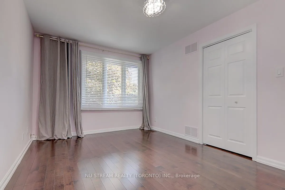 Photo 15 of 47 Hemingway Crescent, Markham, Unionville — HOMEH