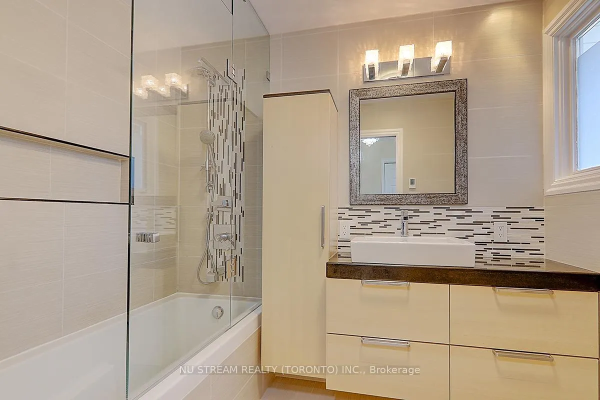 Photo 16 of 47 Hemingway Crescent, Markham, Unionville — HOMEH