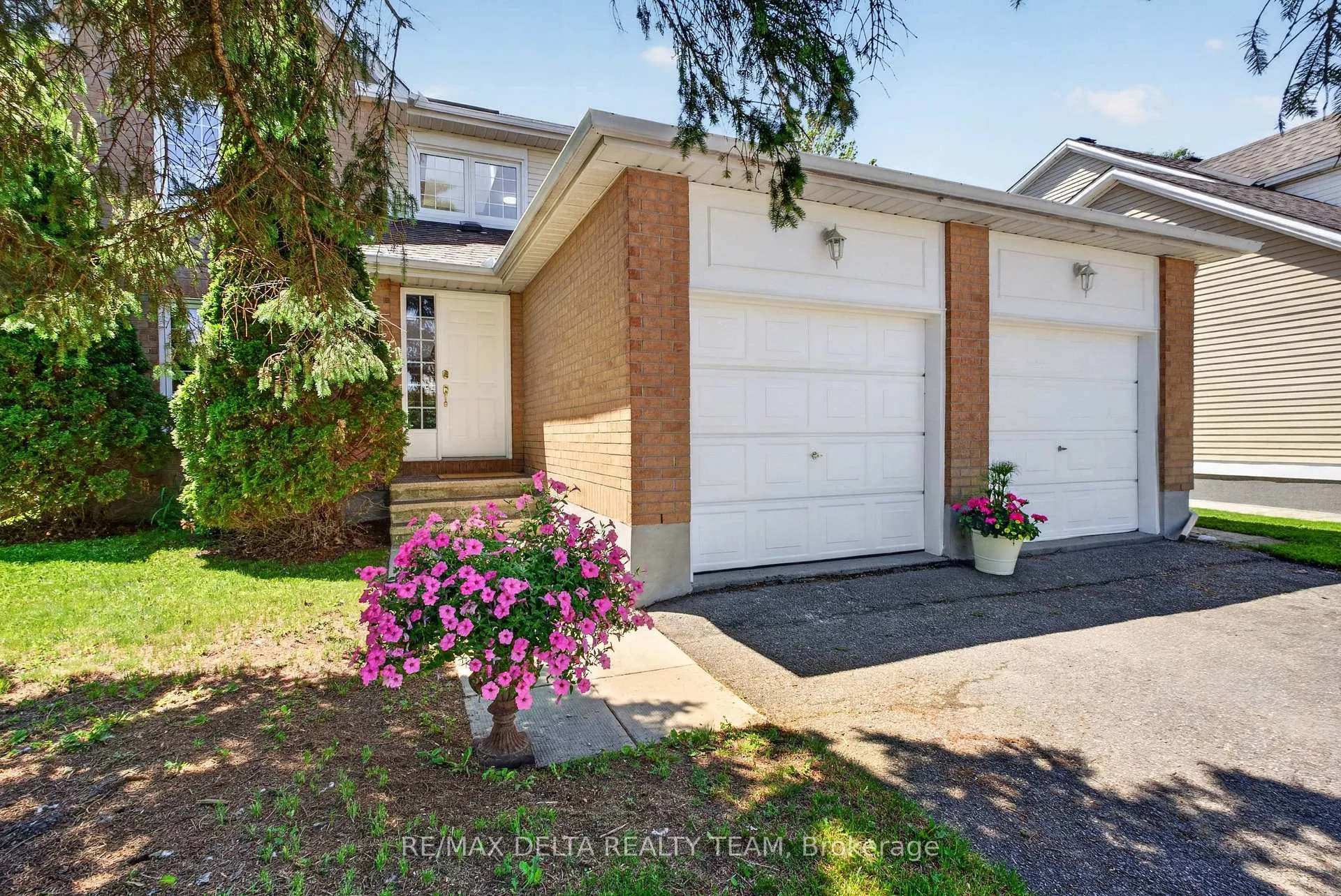 Photo 1 of 664 Thicket Way, Ottawa, Fallingbrook/Gardenway South — HOMEH