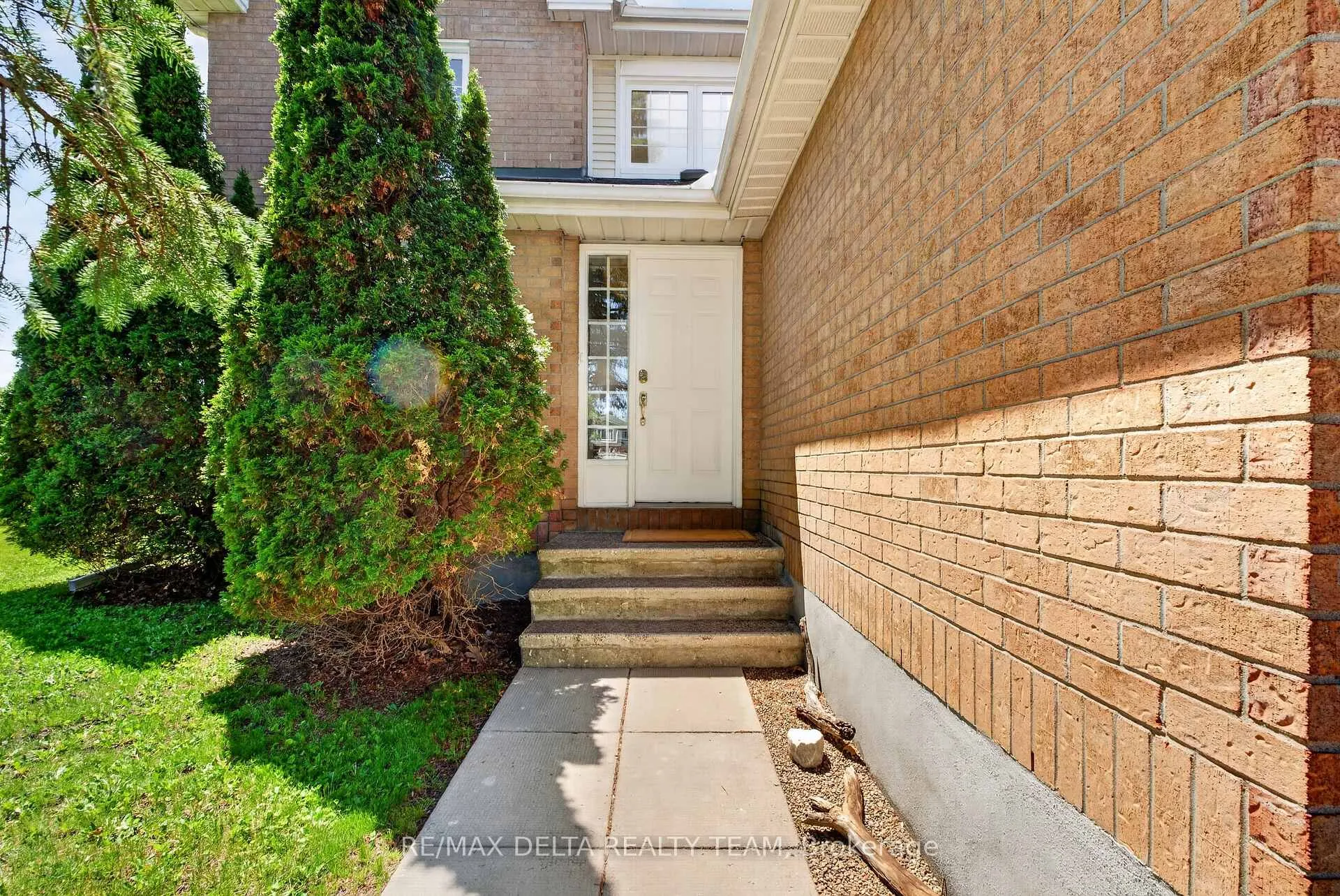 Photo 7 of 664 Thicket Way, Ottawa, Fallingbrook/Gardenway South — HOMEH