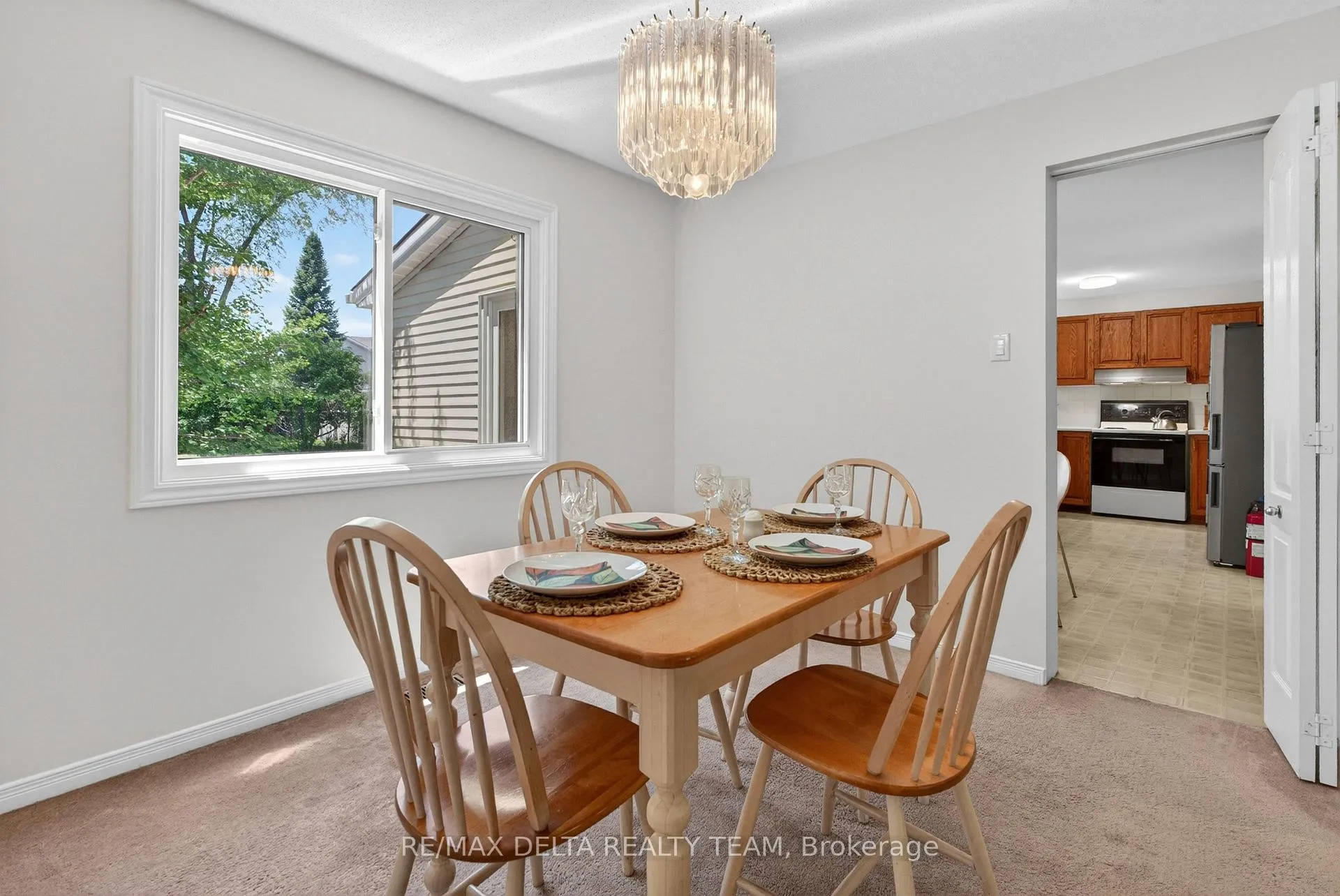 Photo 13 of 664 Thicket Way, Ottawa, Fallingbrook/Gardenway South — HOMEH