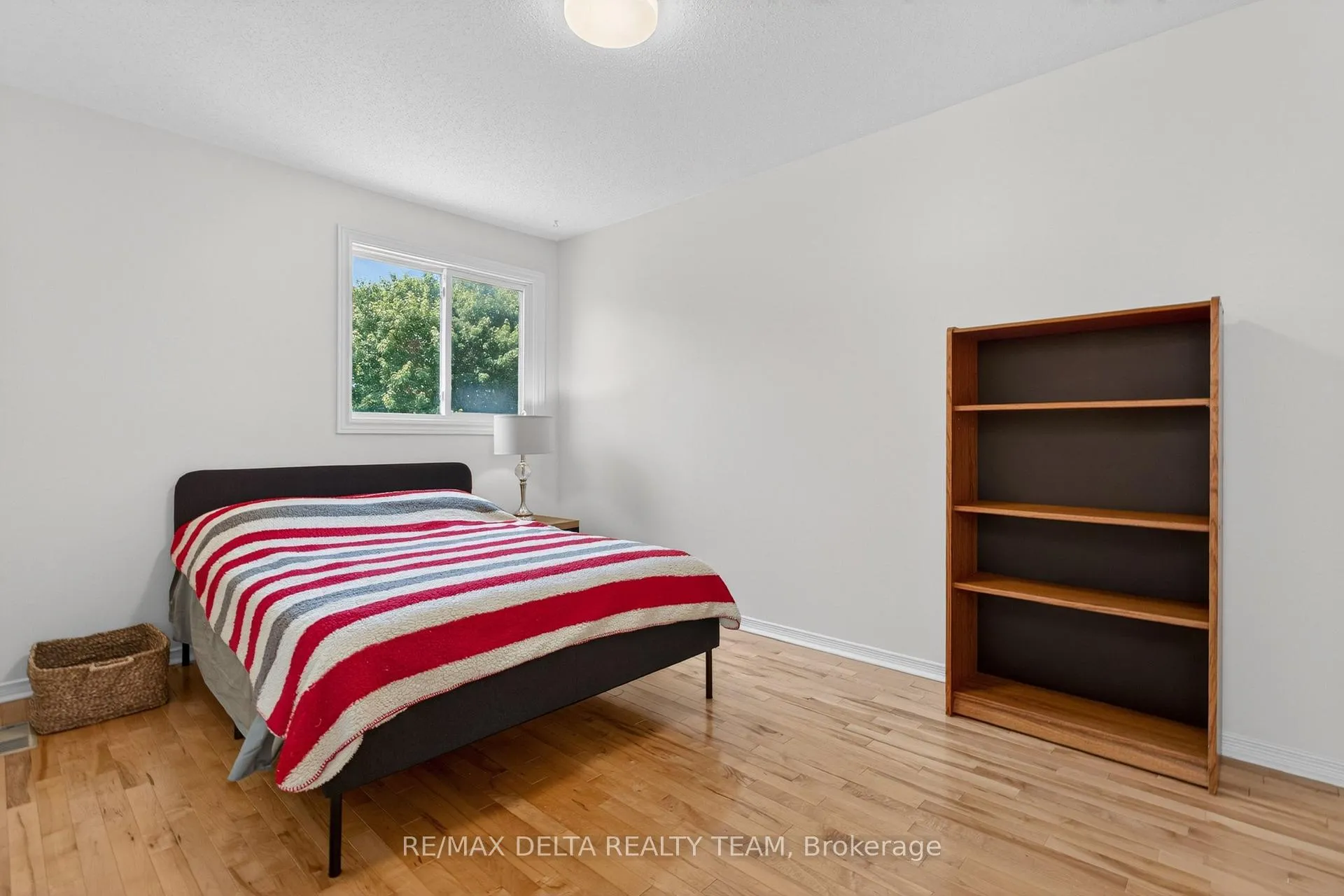 Photo 29 of 664 Thicket Way, Ottawa, Fallingbrook/Gardenway South — HOMEH