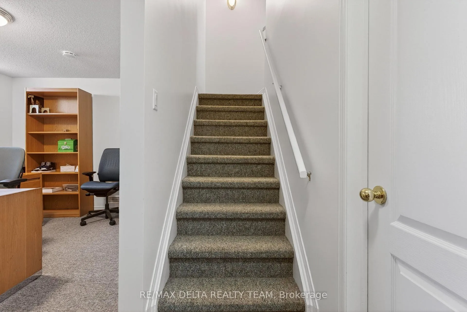 Photo 35 of 664 Thicket Way, Ottawa, Fallingbrook/Gardenway South — HOMEH