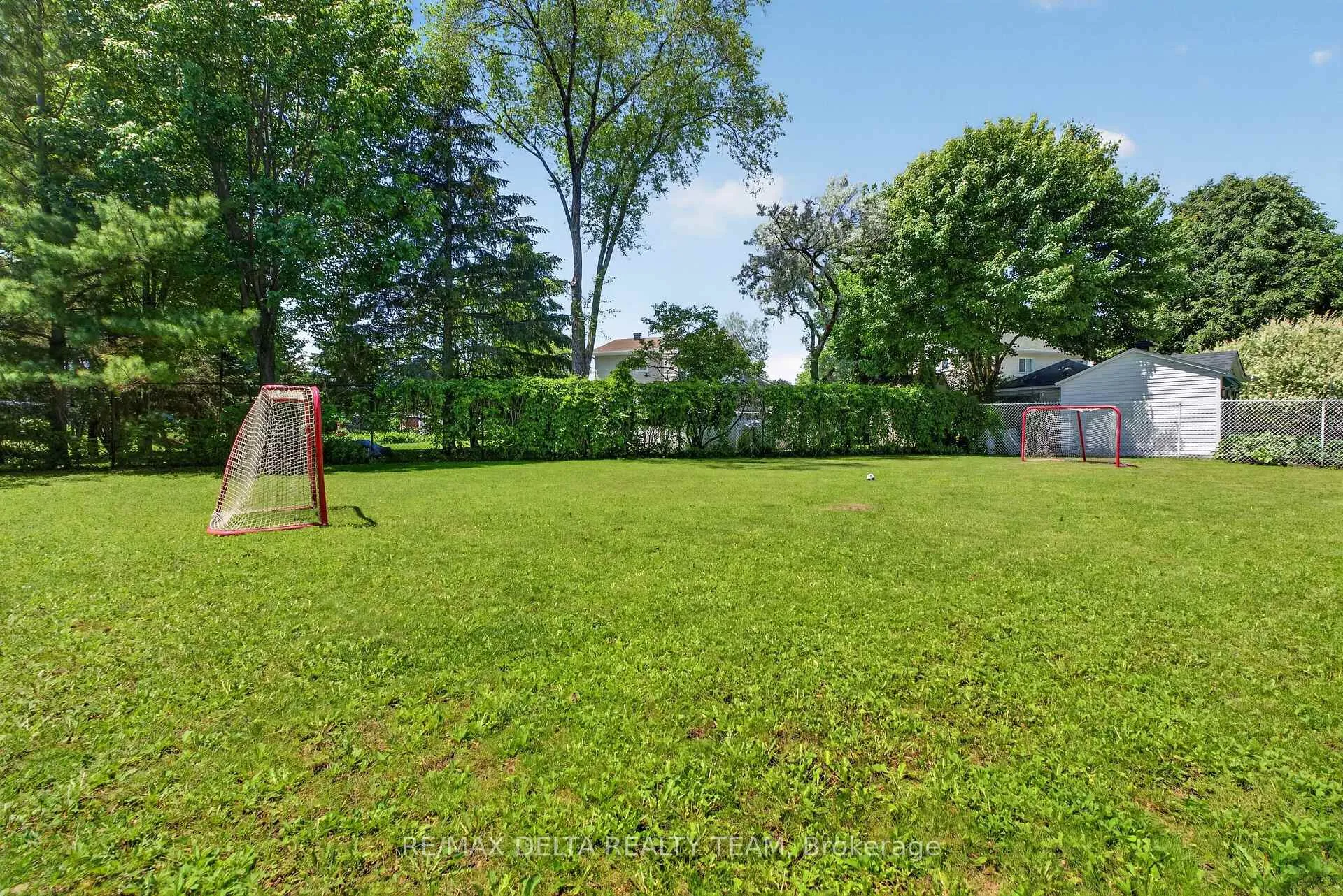 Photo 43 of 664 Thicket Way, Ottawa, Fallingbrook/Gardenway South — HOMEH