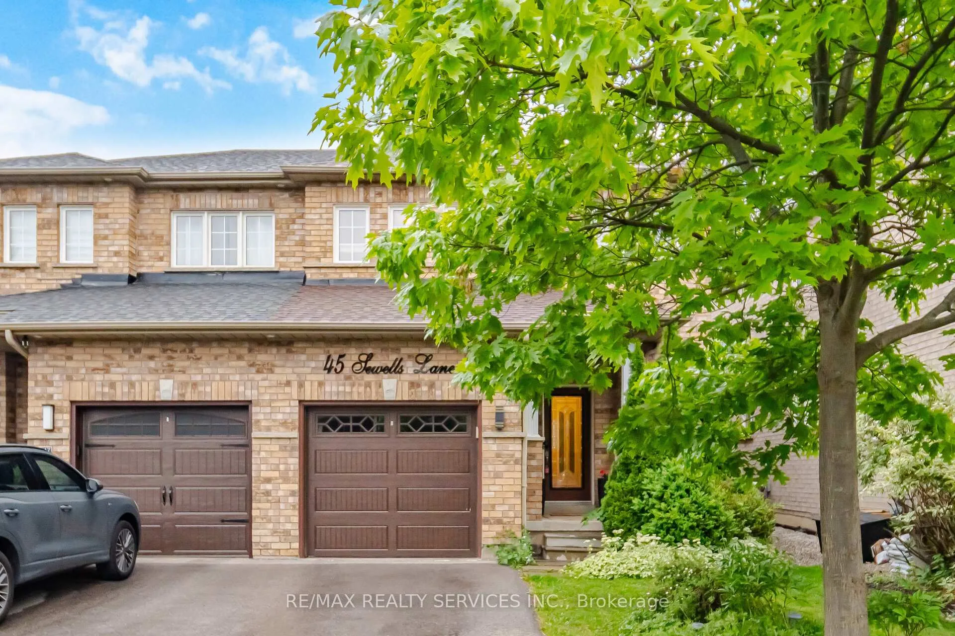 Photo 2 of 45 Sewells Lane, Brampton, Fletcher's Meadow — HOMEH