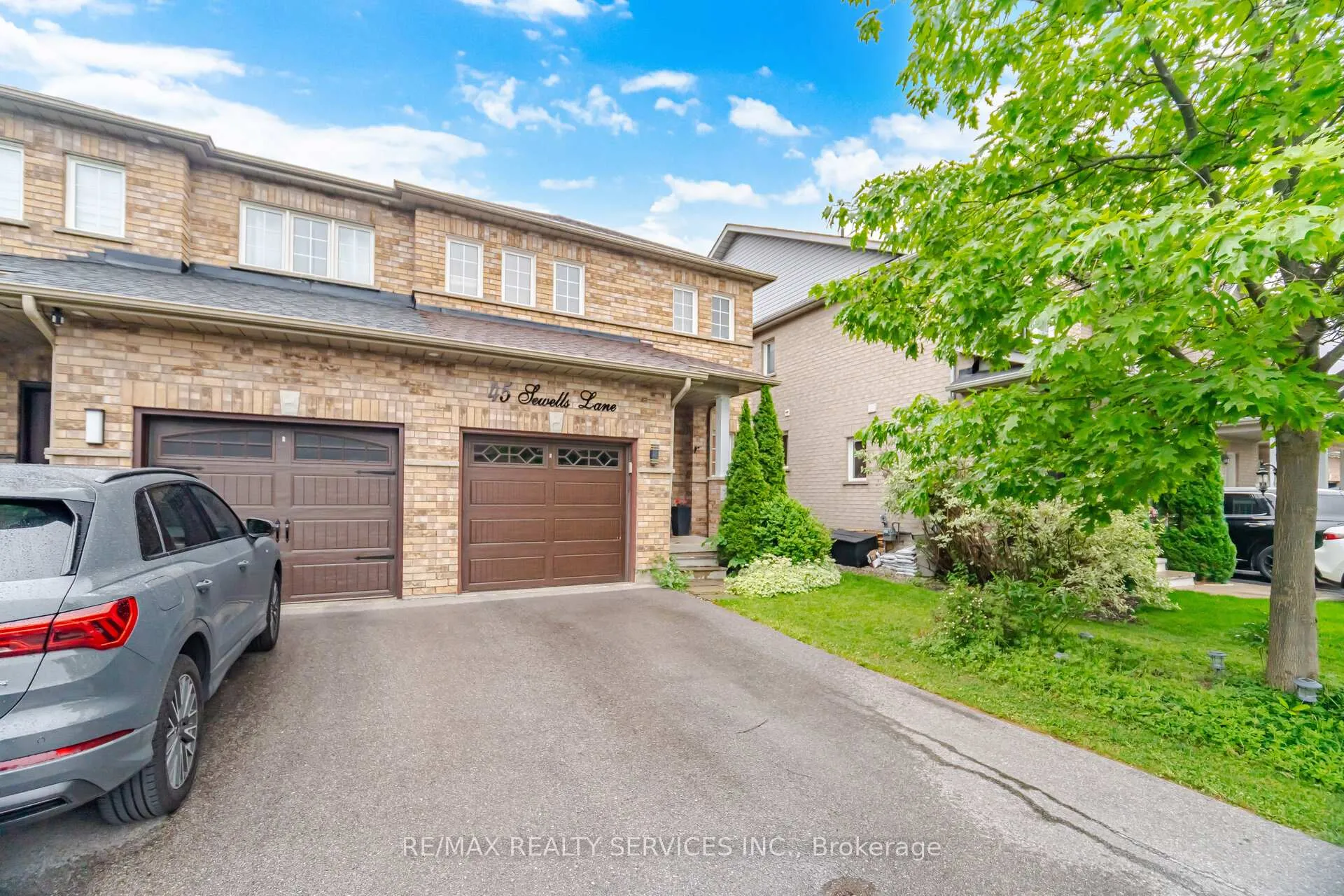 Photo 3 of 45 Sewells Lane, Brampton, Fletcher's Meadow — HOMEH