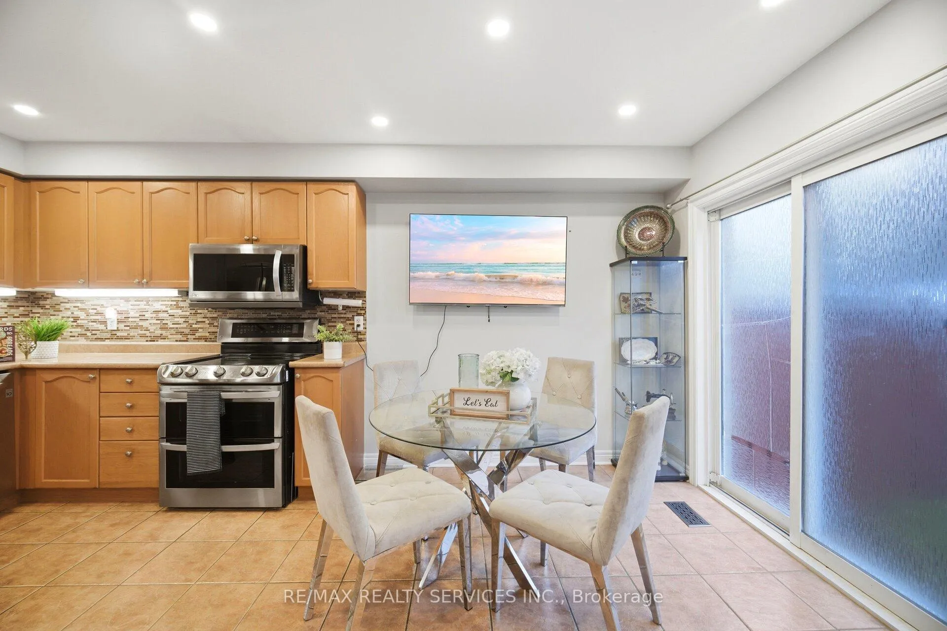 Photo 12 of 45 Sewells Lane, Brampton, Fletcher's Meadow — HOMEH