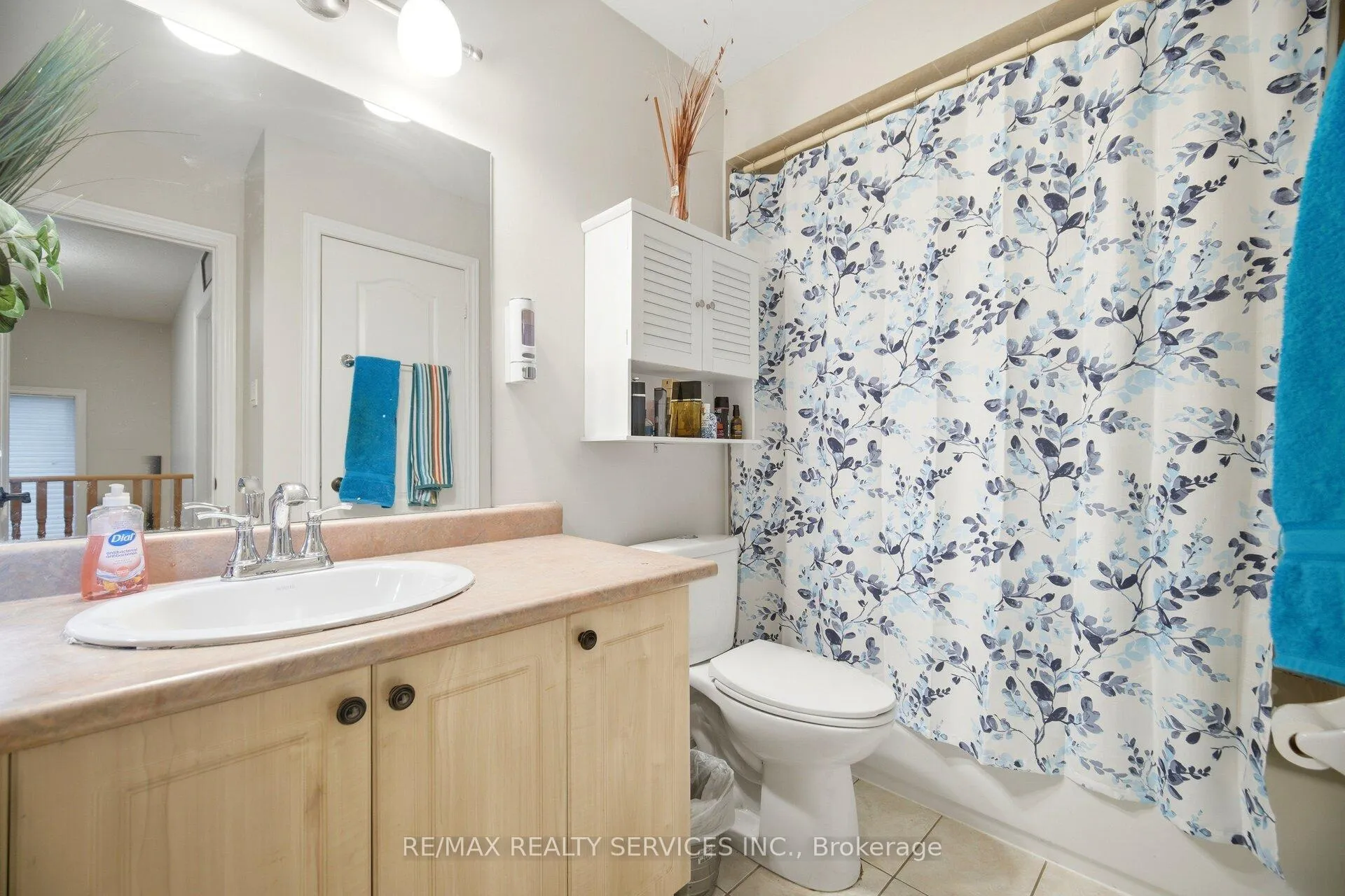 Photo 24 of 45 Sewells Lane, Brampton, Fletcher's Meadow — HOMEH