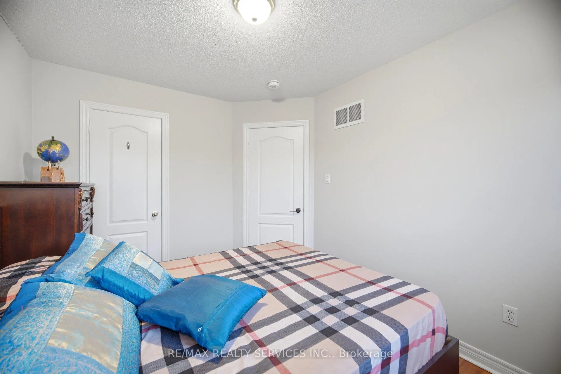 Photo 26 of 45 Sewells Lane, Brampton, Fletcher's Meadow — HOMEH