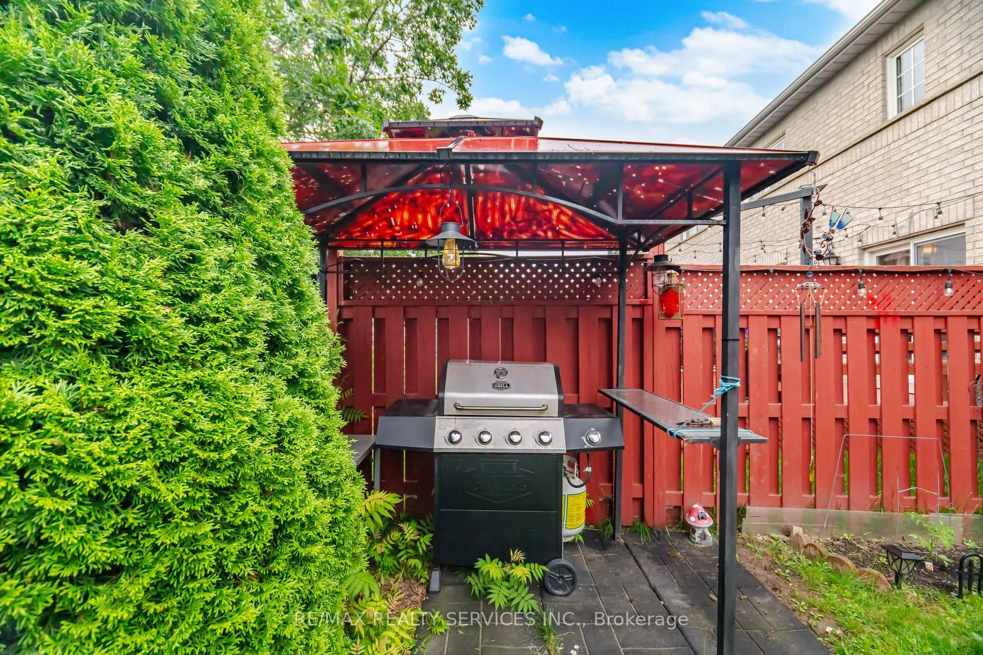 Photo 41 of 45 Sewells Lane, Brampton, Fletcher's Meadow — HOMEH