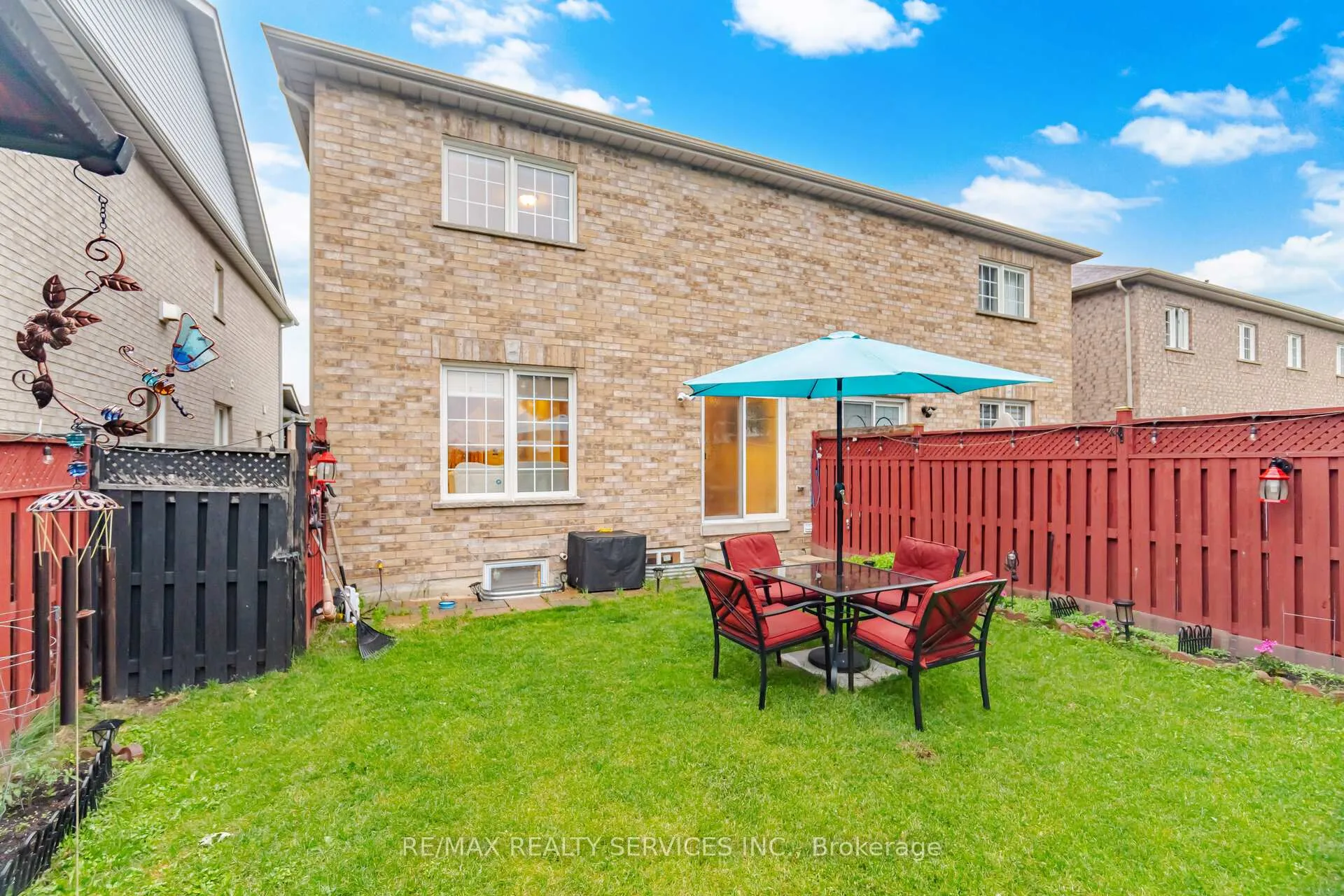 Photo 42 of 45 Sewells Lane, Brampton, Fletcher's Meadow — HOMEH
