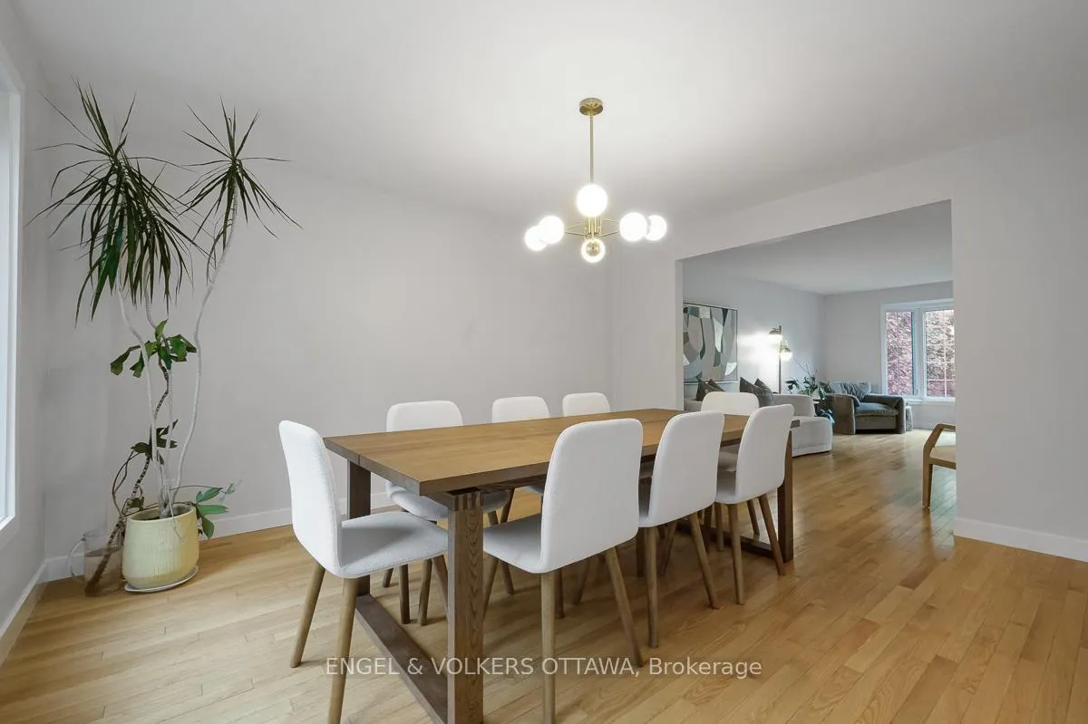 Photo 8 of 1965 Du Clairvaux Road, Ottawa, Chapel Hill — HOMEH