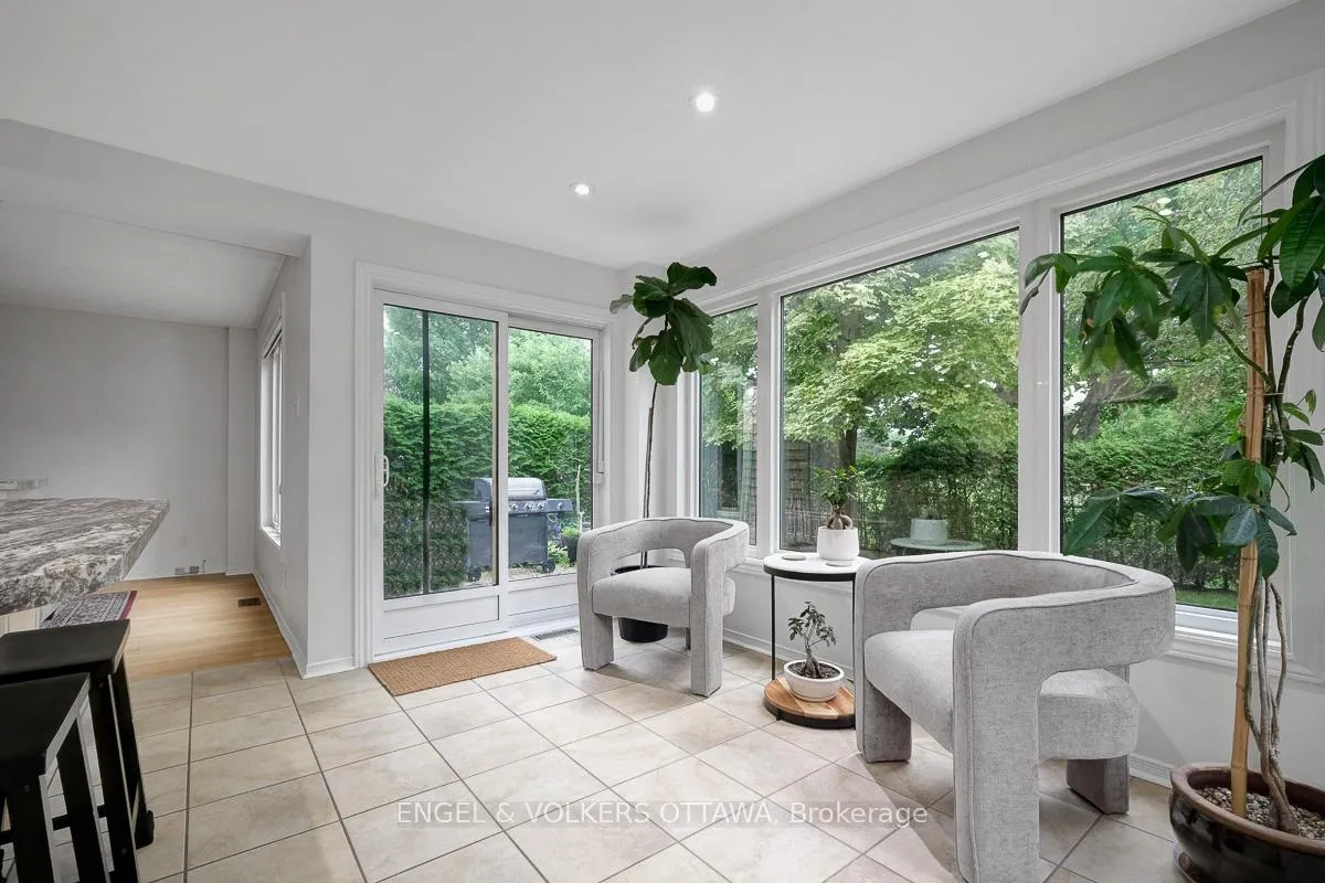 Photo 10 of 1965 Du Clairvaux Road, Ottawa, Chapel Hill — HOMEH