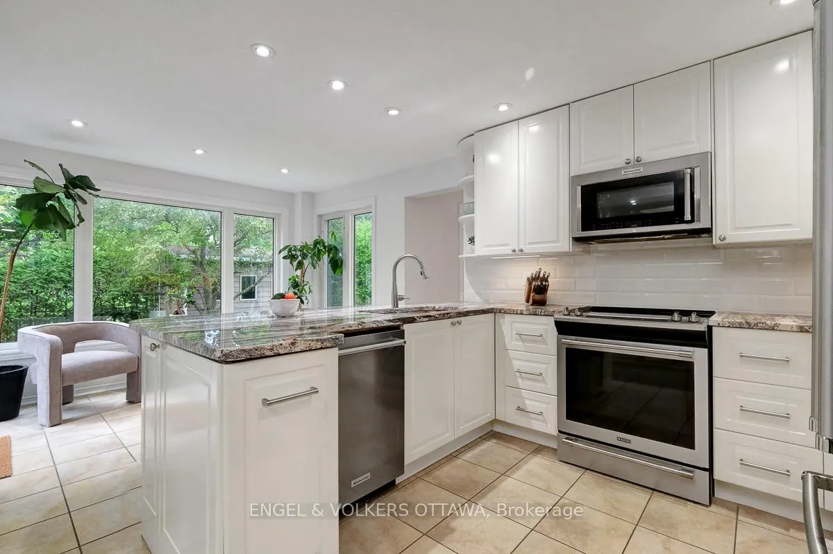 Photo 12 of 1965 Du Clairvaux Road, Ottawa, Chapel Hill — HOMEH