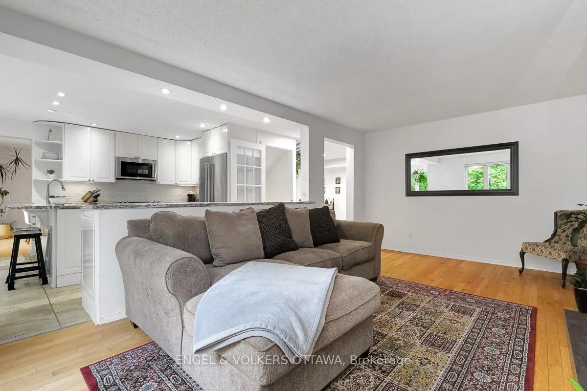 Photo 18 of 1965 Du Clairvaux Road, Ottawa, Chapel Hill — HOMEH