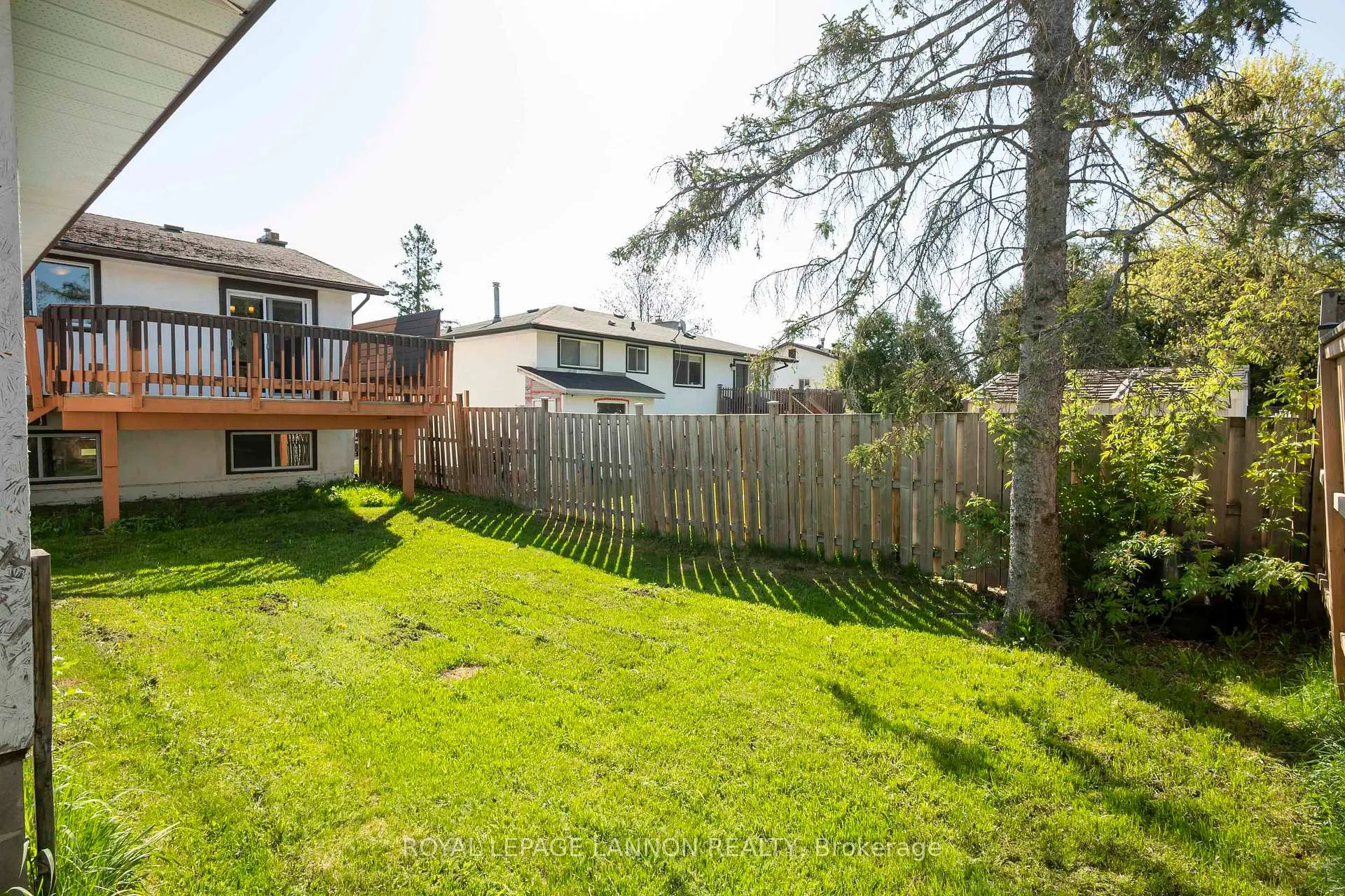 Photo 6 of 423 Brittany Drive, Thunder Bay, John Street North — HOMEH