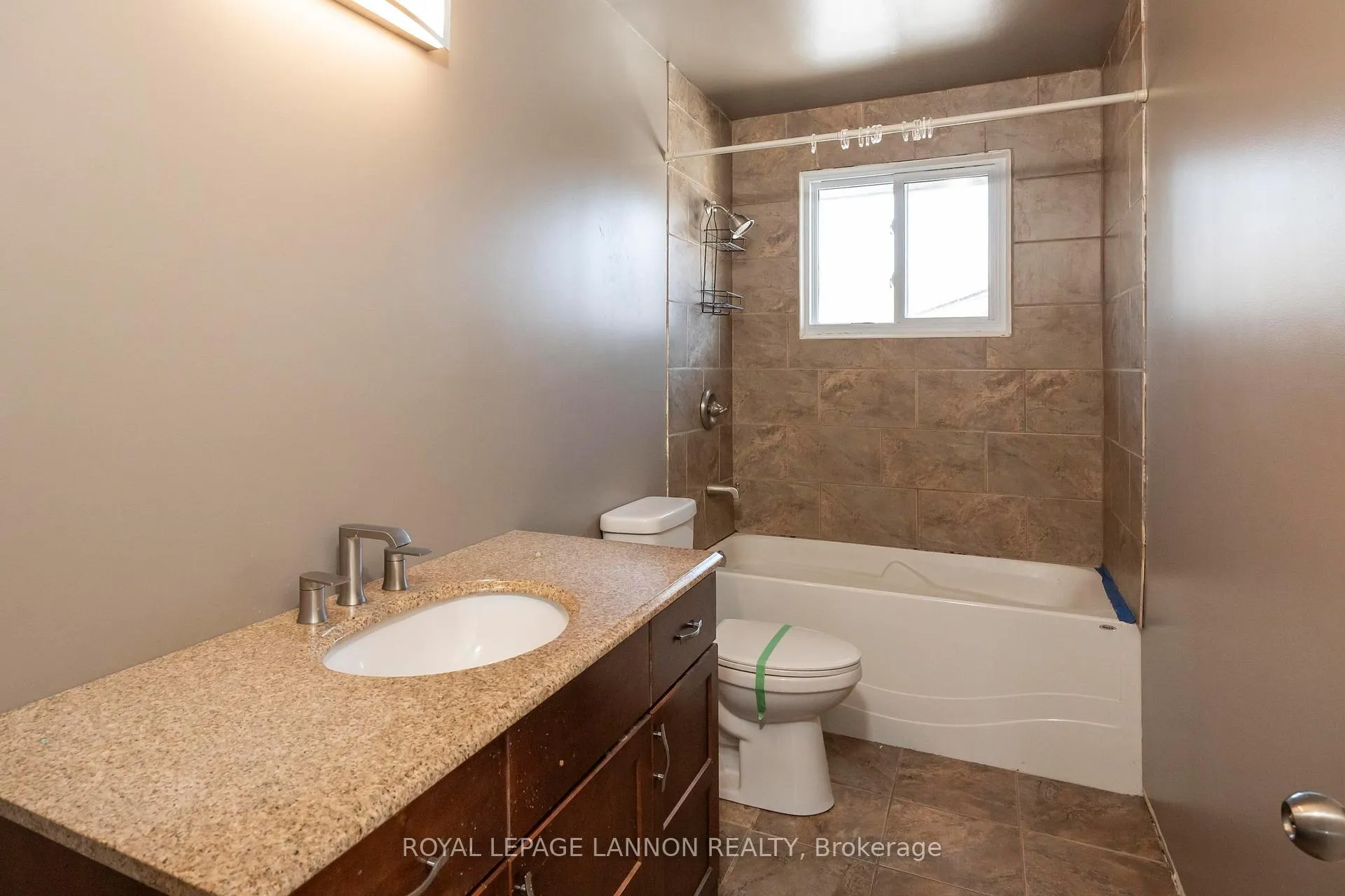 Photo 19 of 423 Brittany Drive, Thunder Bay, John Street North — HOMEH