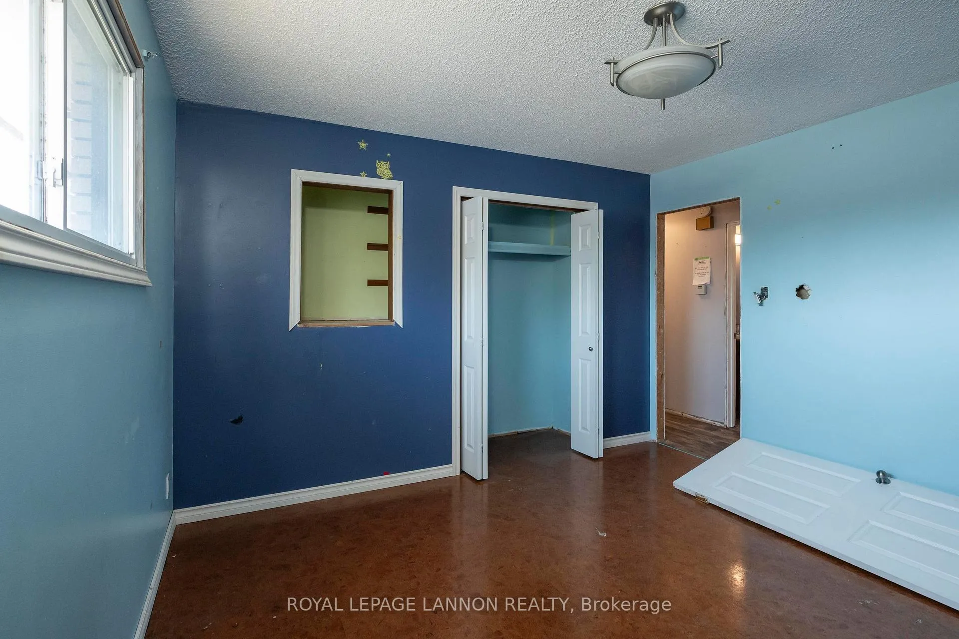 Photo 22 of 423 Brittany Drive, Thunder Bay, John Street North — HOMEH