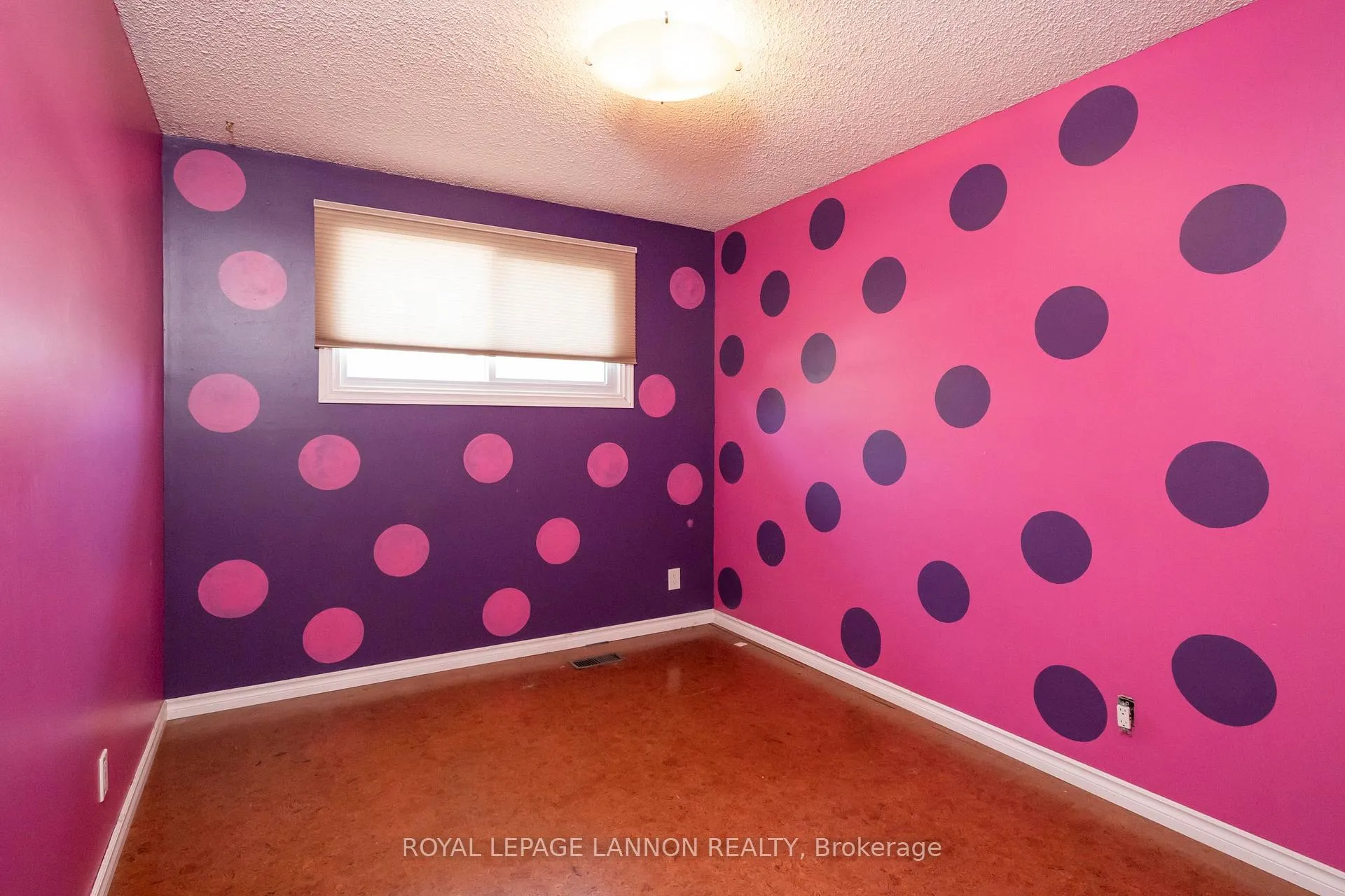Photo 24 of 423 Brittany Drive, Thunder Bay, John Street North — HOMEH