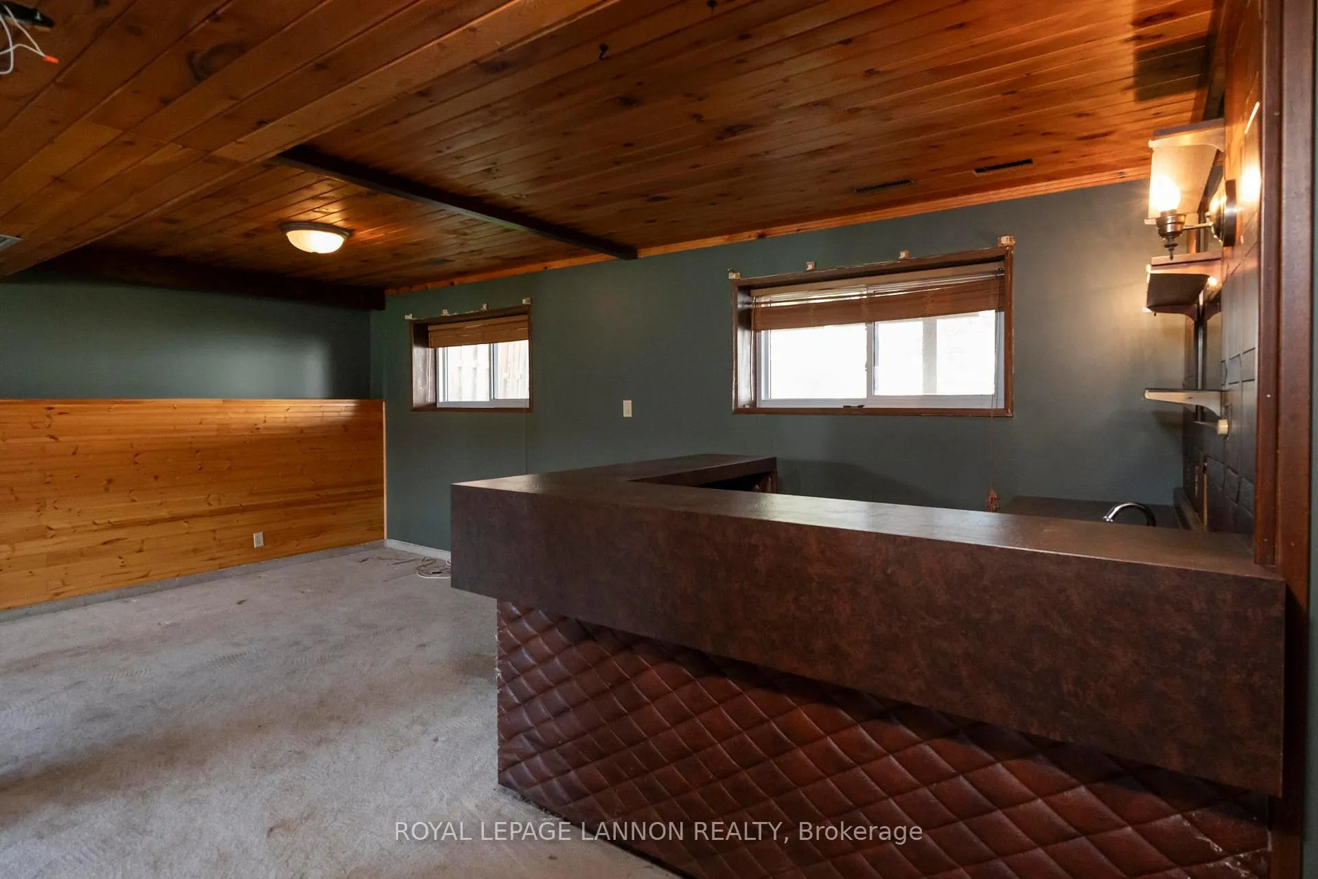 Photo 26 of 423 Brittany Drive, Thunder Bay, John Street North — HOMEH