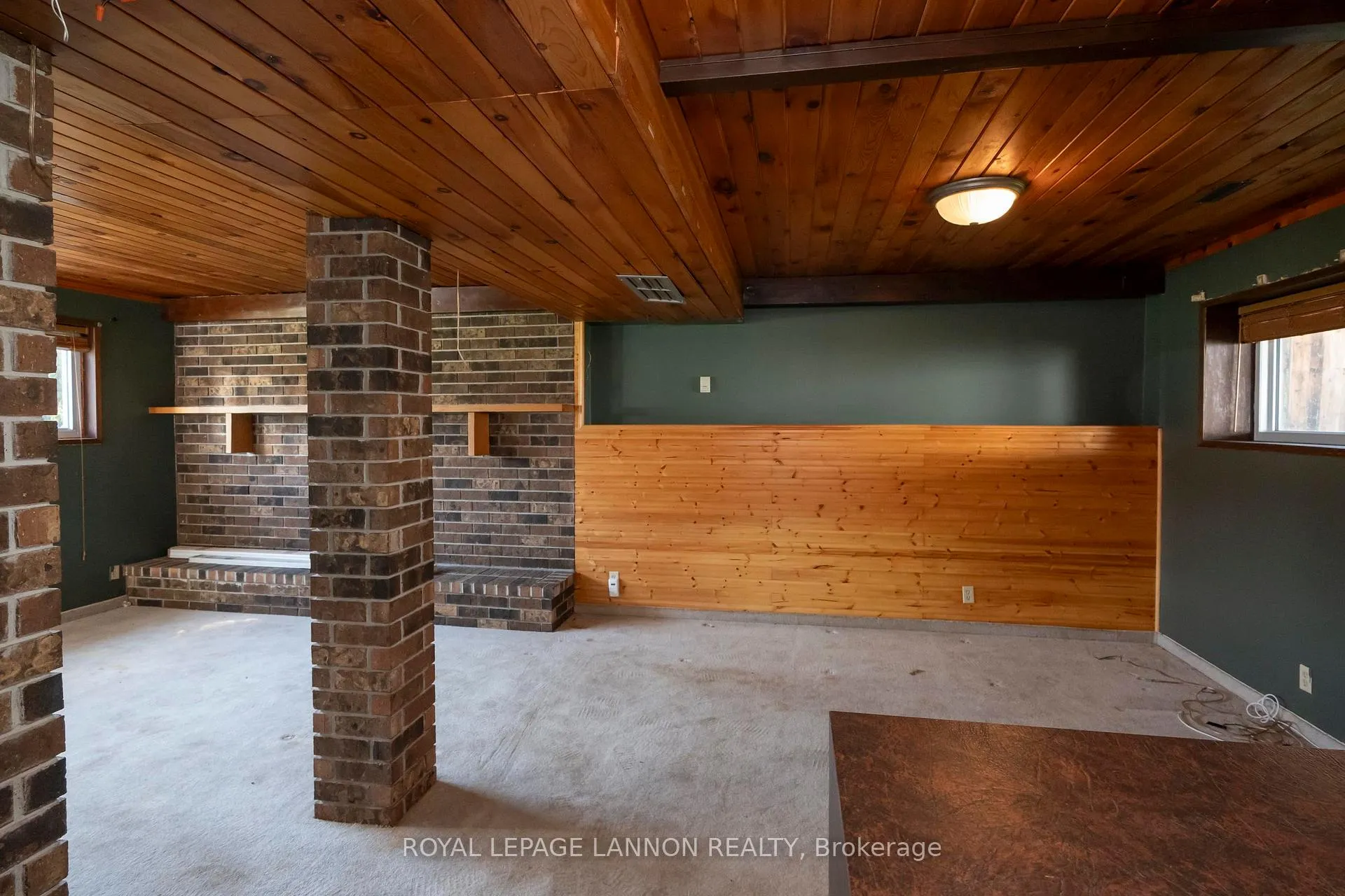 Photo 27 of 423 Brittany Drive, Thunder Bay, John Street North — HOMEH