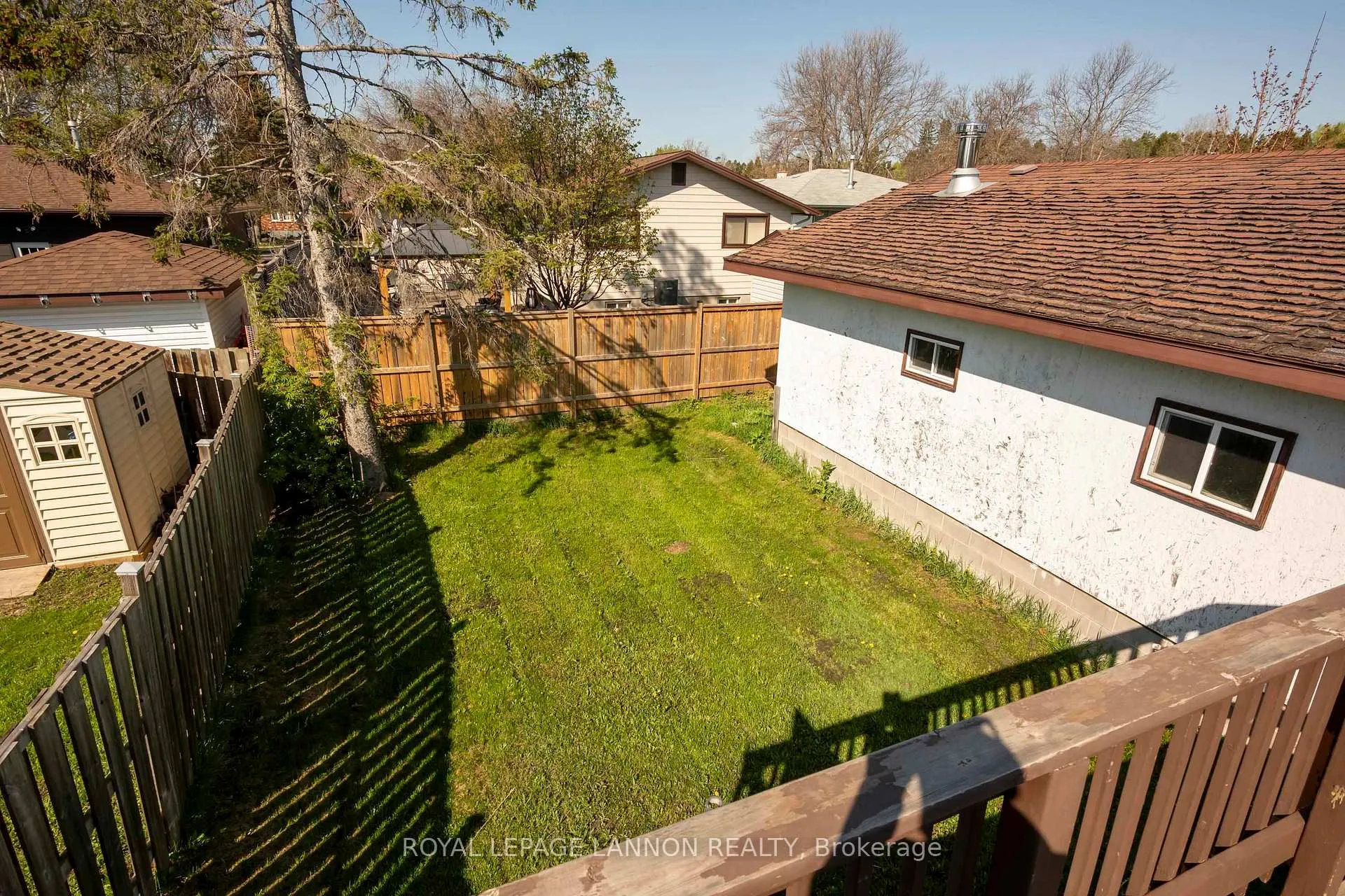 Photo 32 of 423 Brittany Drive, Thunder Bay, John Street North — HOMEH