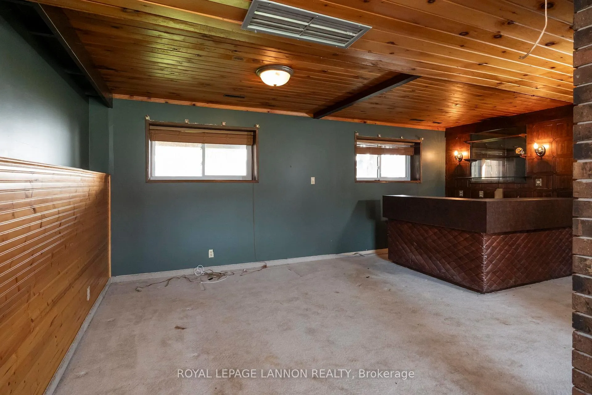 Photo 33 of 423 Brittany Drive, Thunder Bay, John Street North — HOMEH