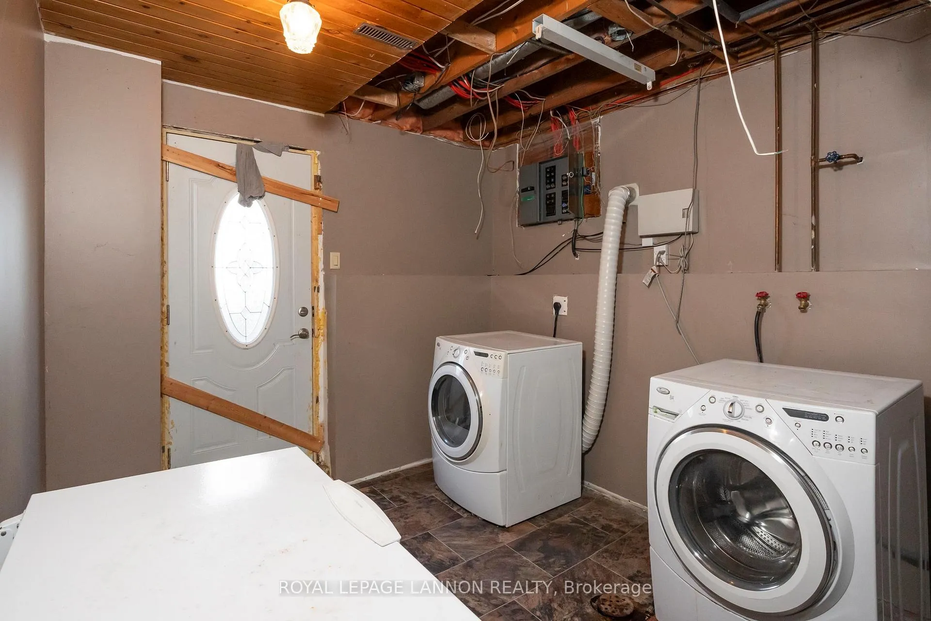 Photo 39 of 423 Brittany Drive, Thunder Bay, John Street North — HOMEH