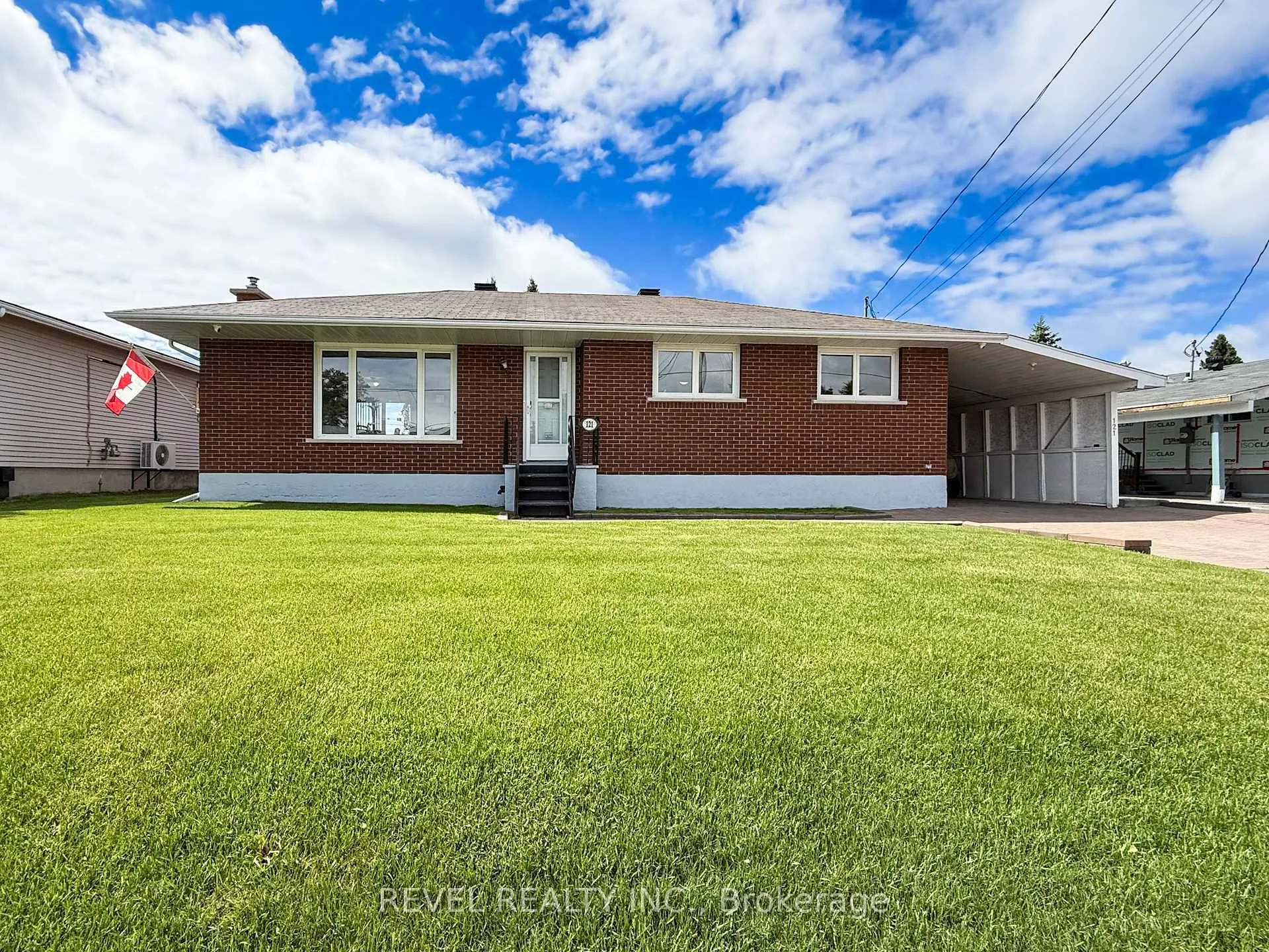 Photo 1 of 121 Hellen Avenue, Timmins, SP - Main Area — HOMEH