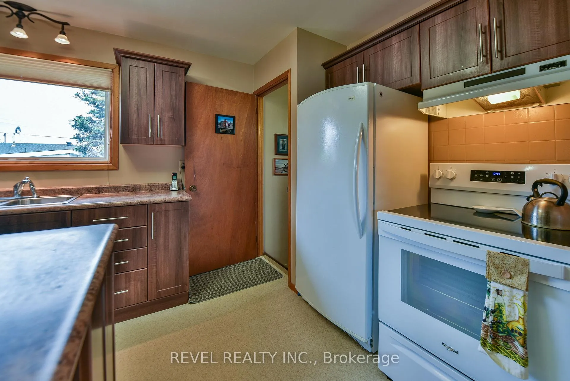 Photo 4 of 121 Hellen Avenue, Timmins, SP - Main Area — HOMEH