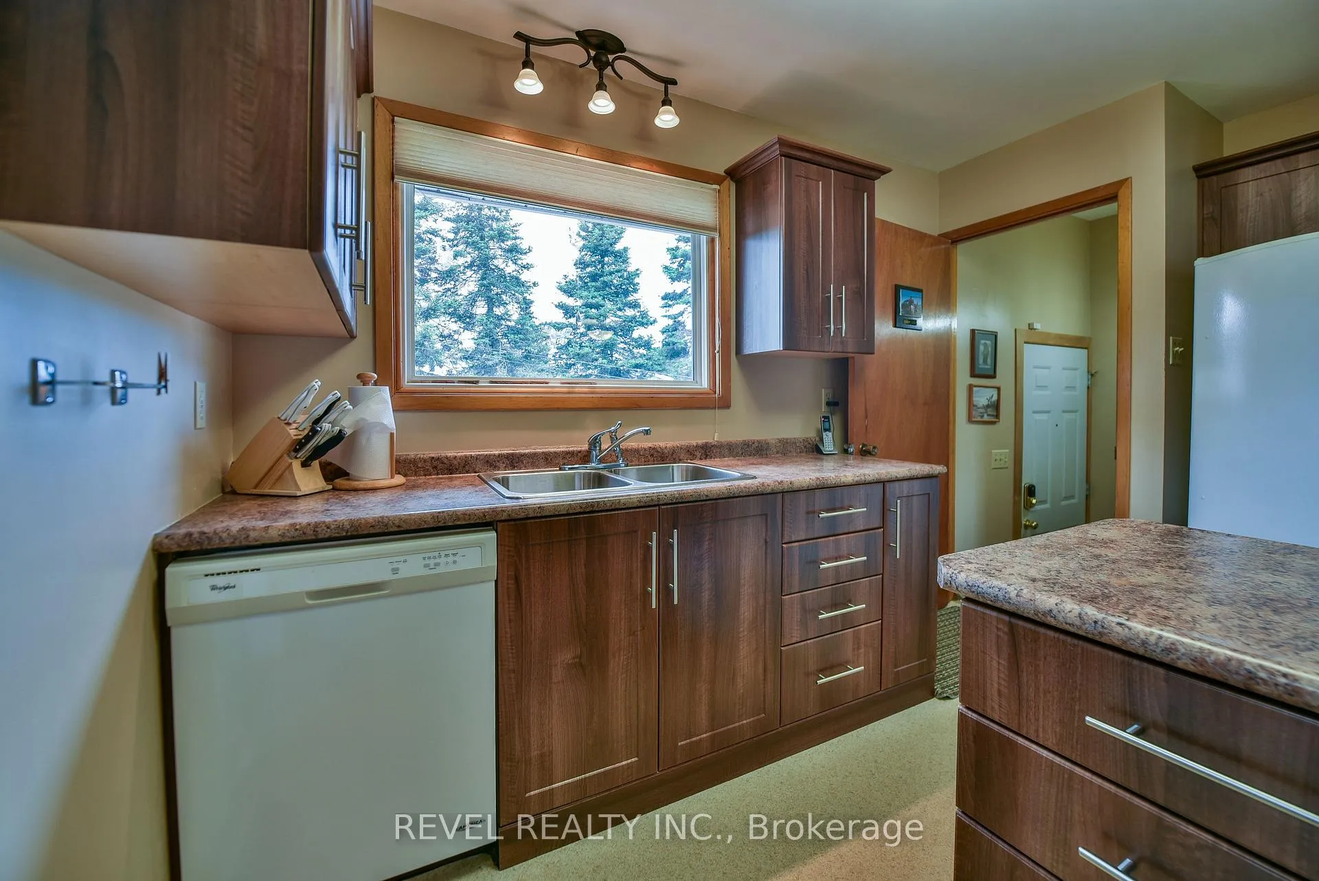 Photo 5 of 121 Hellen Avenue, Timmins, SP - Main Area — HOMEH
