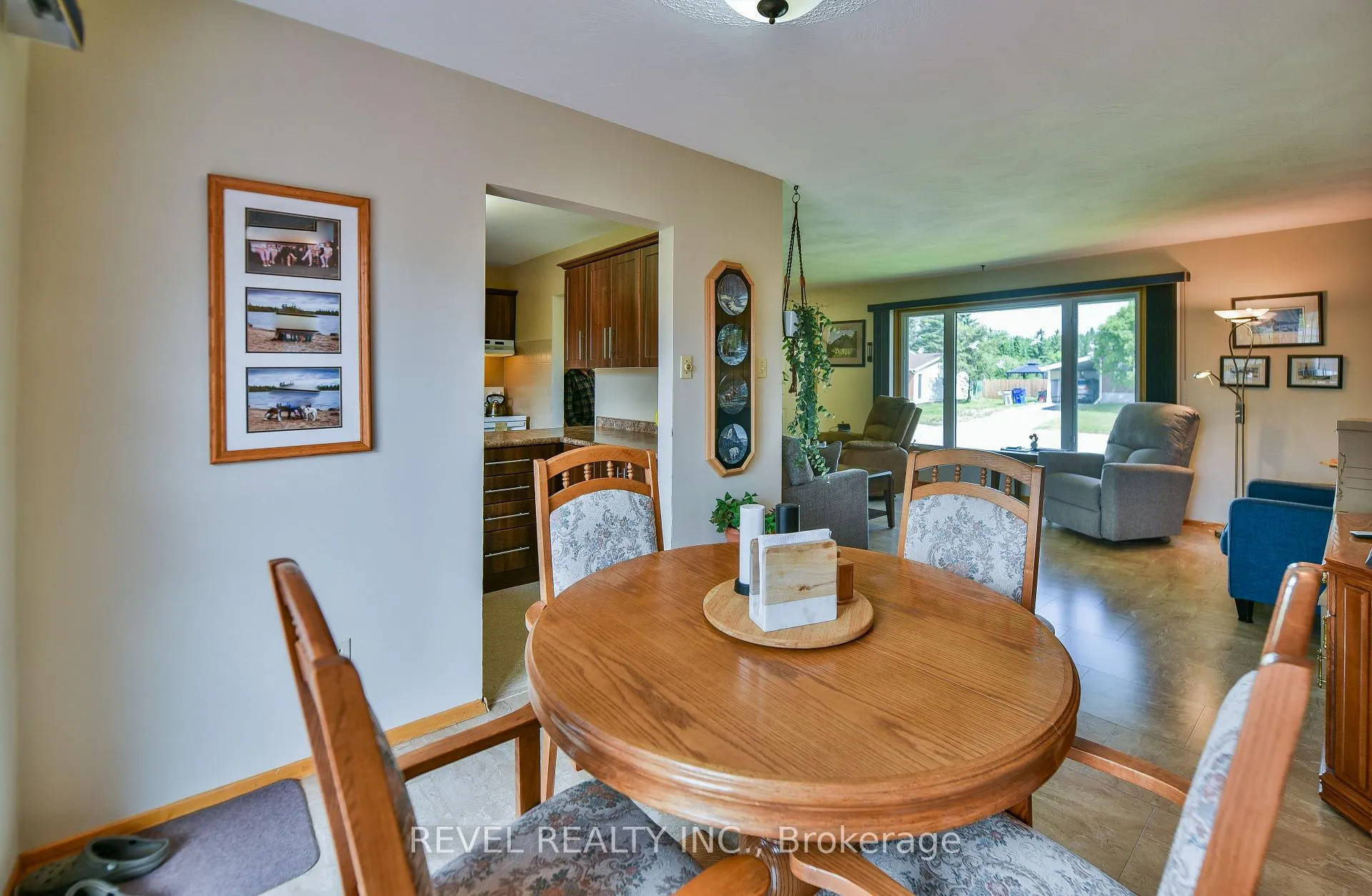 Photo 6 of 121 Hellen Avenue, Timmins, SP - Main Area — HOMEH