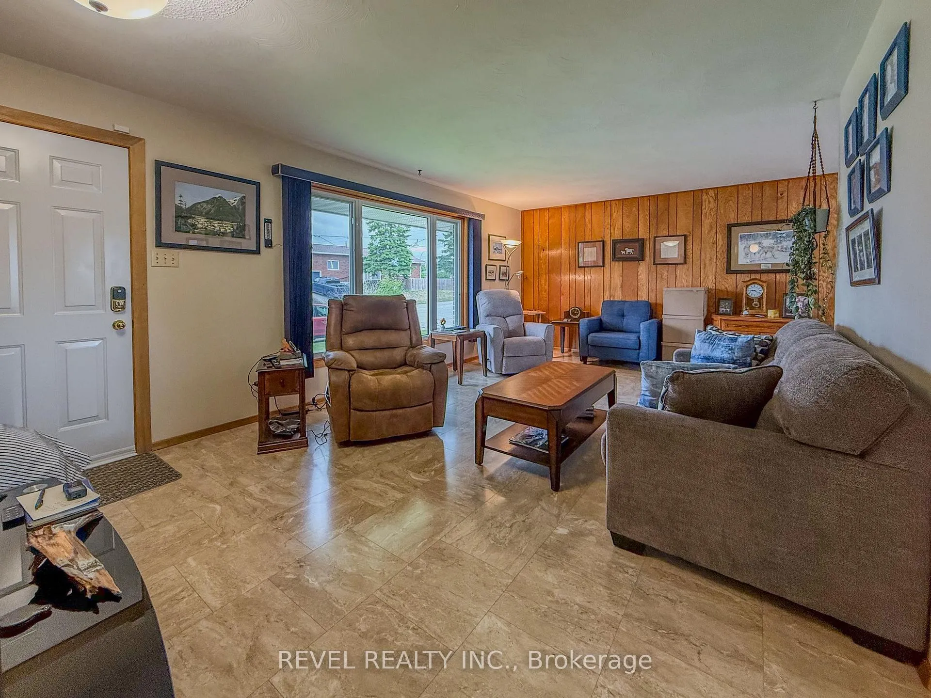 Photo 9 of 121 Hellen Avenue, Timmins, SP - Main Area — HOMEH
