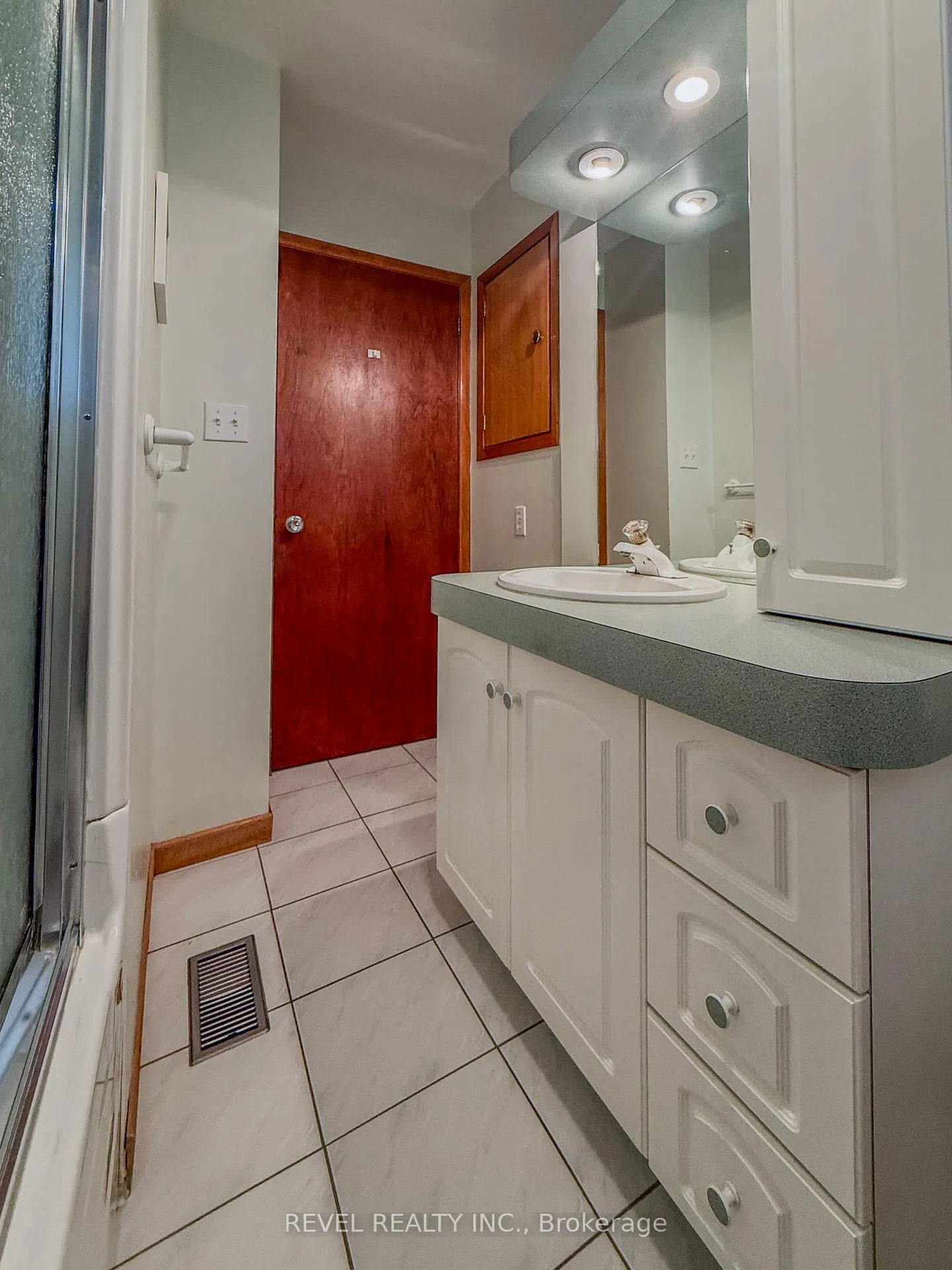 Photo 10 of 121 Hellen Avenue, Timmins, SP - Main Area — HOMEH