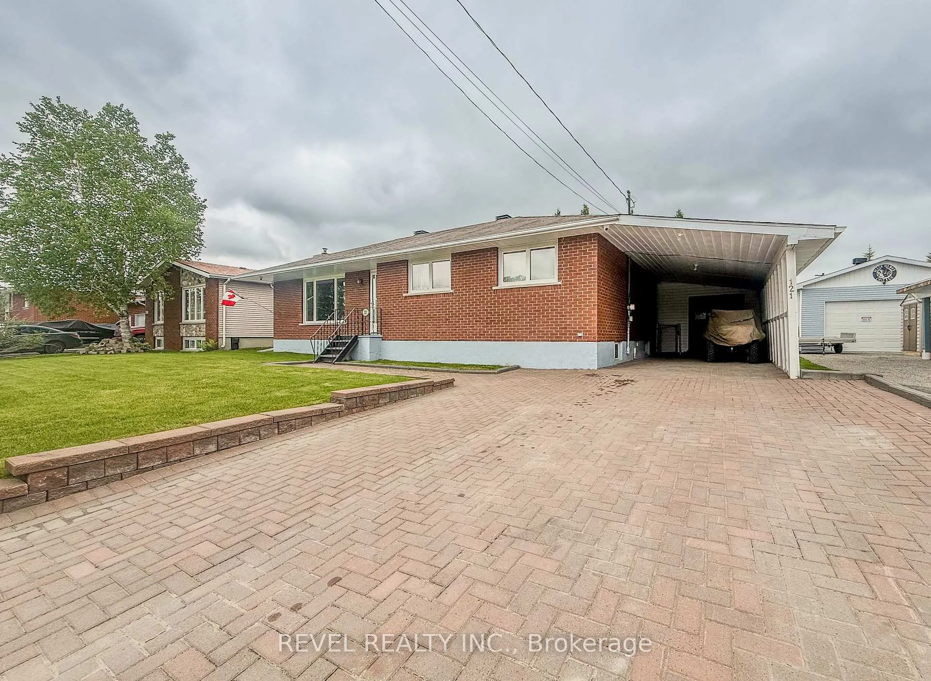 Photo 29 of 121 Hellen Avenue, Timmins, SP - Main Area — HOMEH