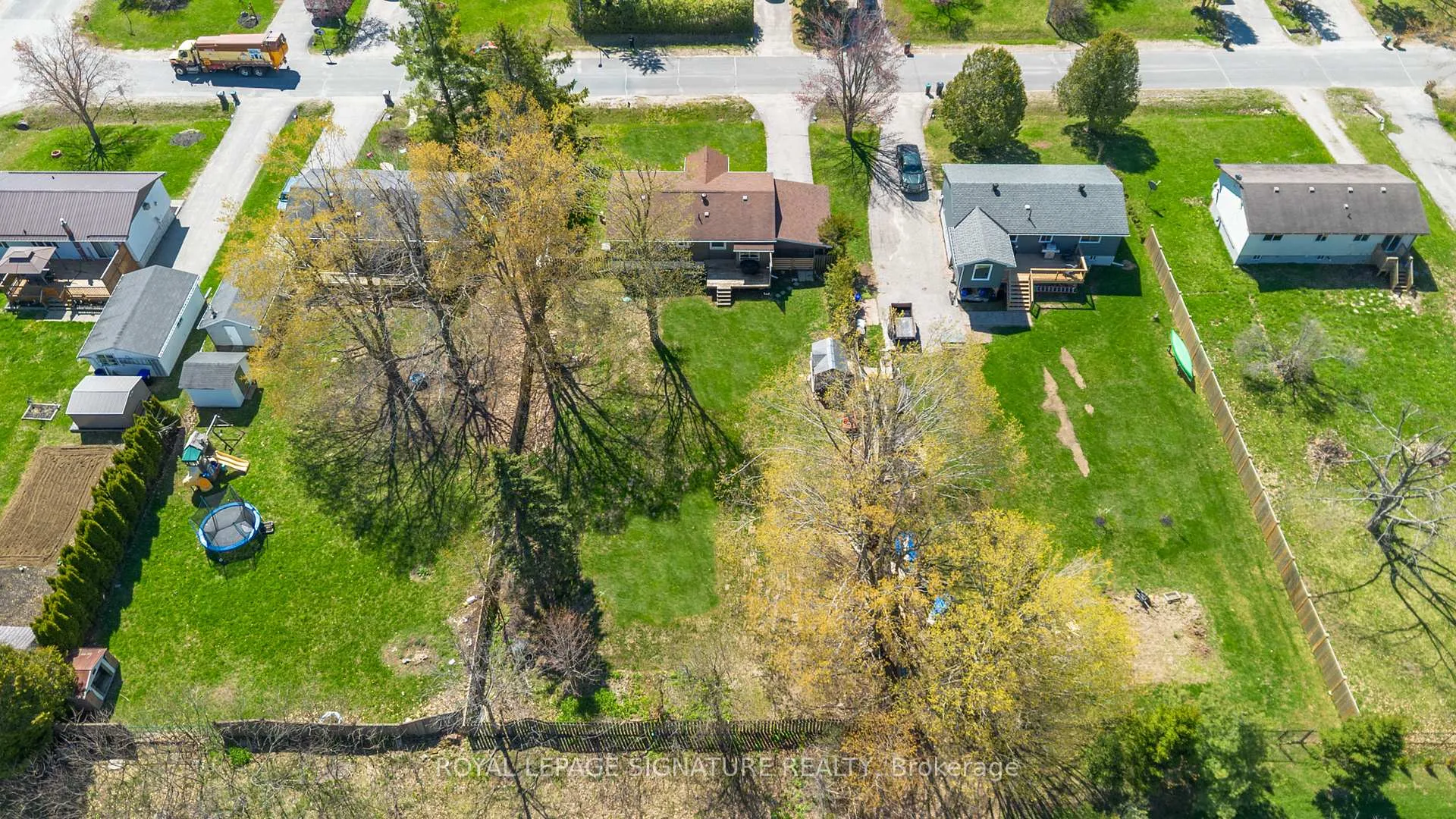 Photo 26 of 34 Champlain Crescent, Oro-Medonte, Warminster — HOMEH