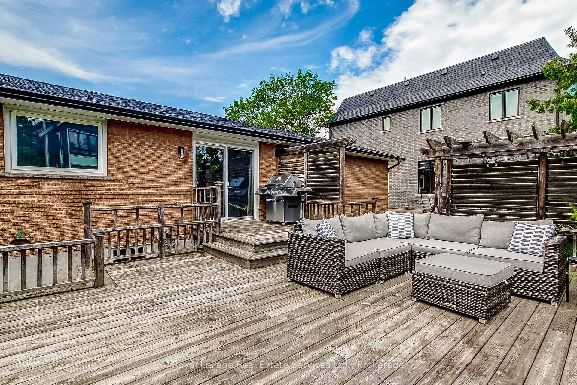 Photo 7 of 453 Warminster Drive, Oakville, West — HOMEH