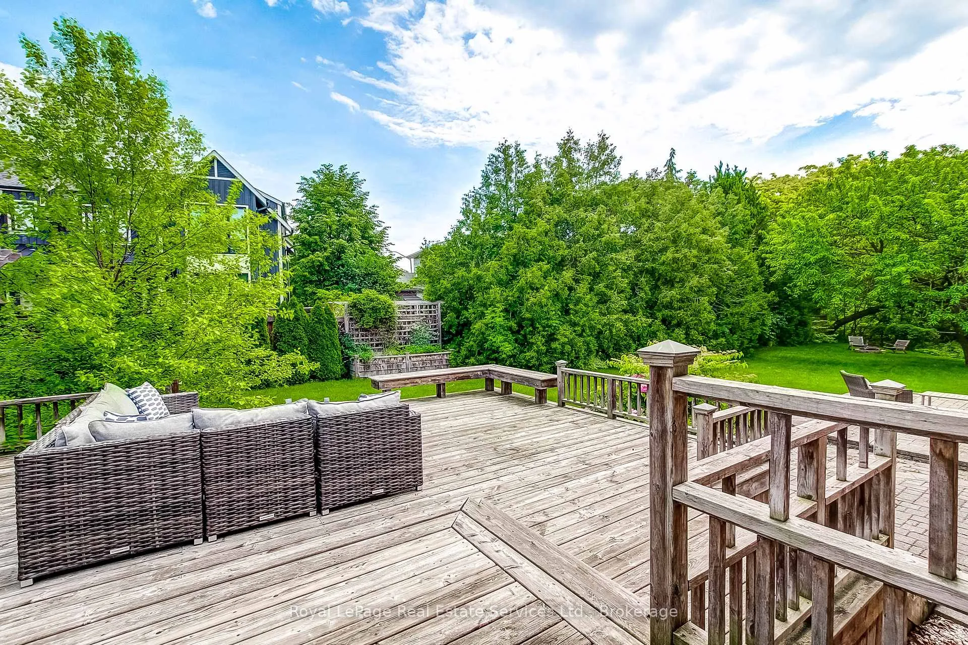 Photo 10 of 453 Warminster Drive, Oakville, West — HOMEH