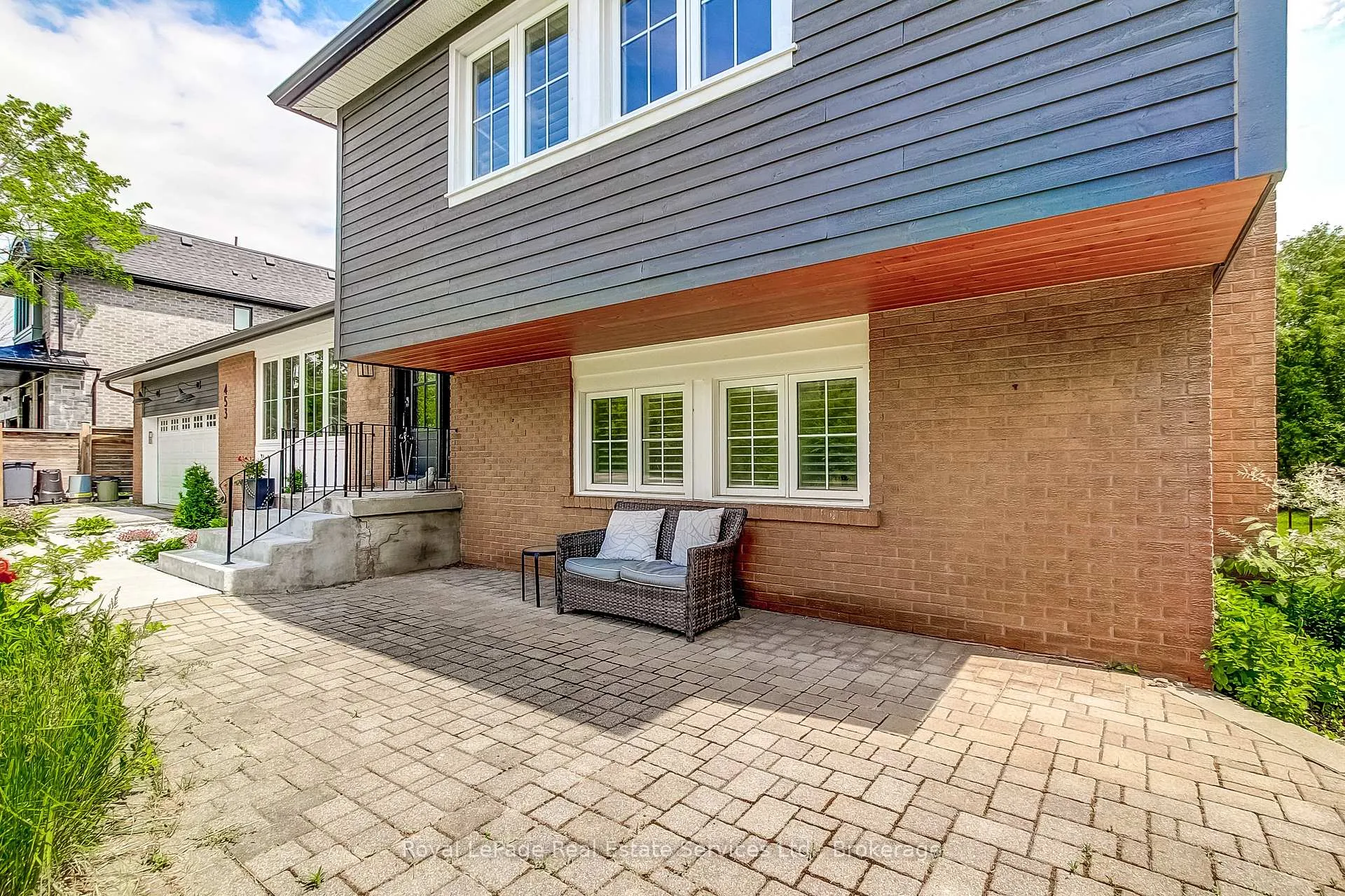 Photo 15 of 453 Warminster Drive, Oakville, West — HOMEH
