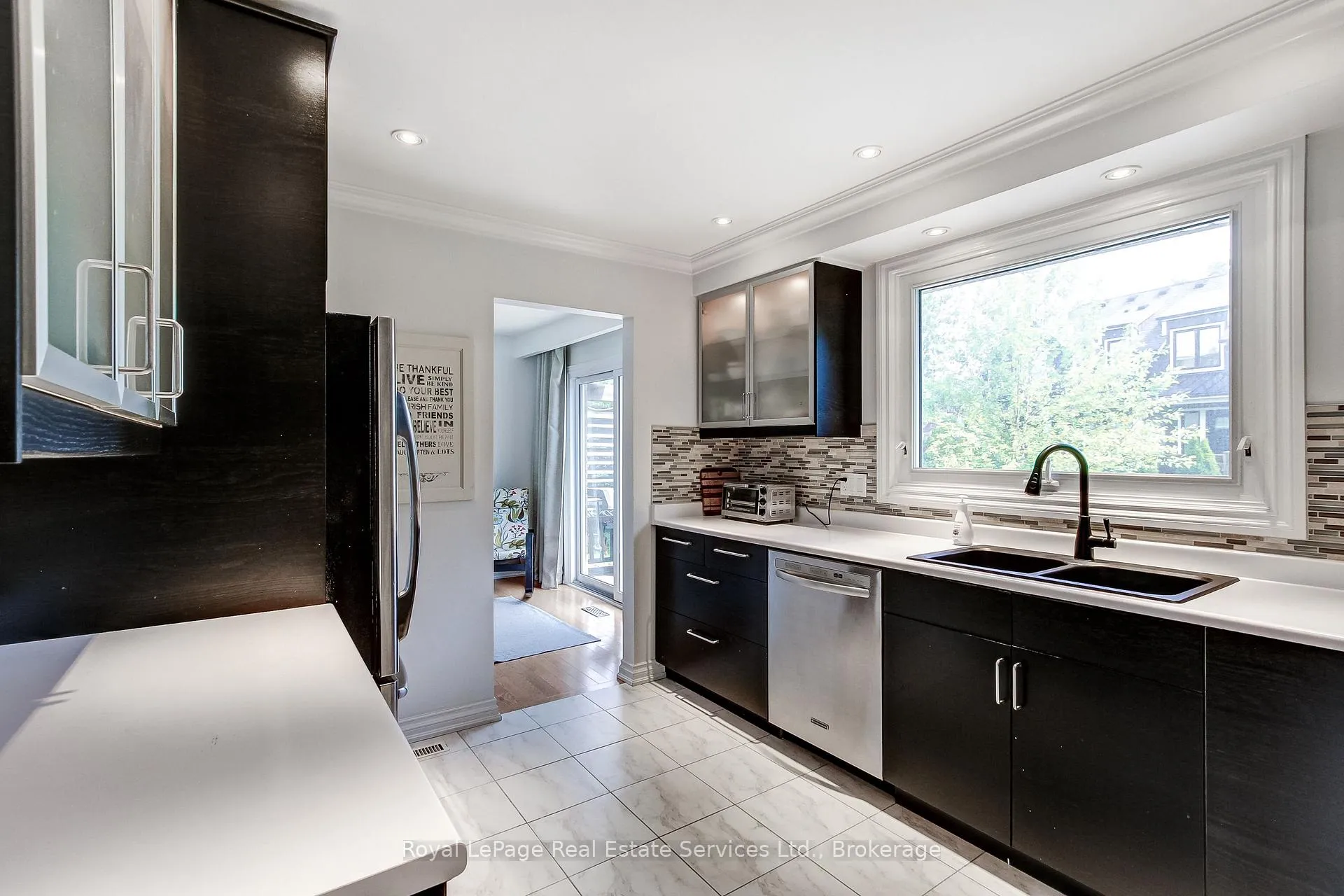 Photo 25 of 453 Warminster Drive, Oakville, West — HOMEH