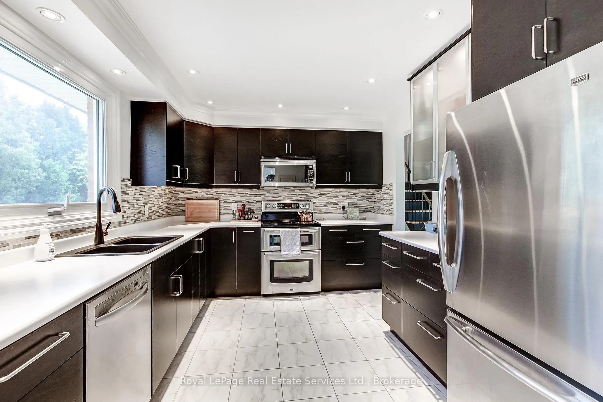 Photo 27 of 453 Warminster Drive, Oakville, West — HOMEH