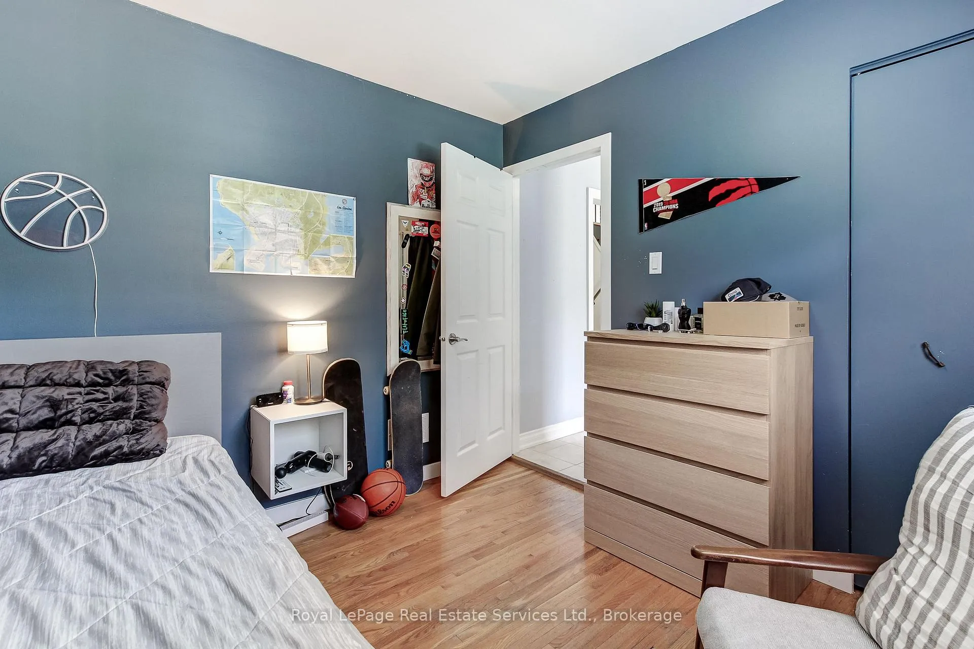 Photo 43 of 453 Warminster Drive, Oakville, West — HOMEH